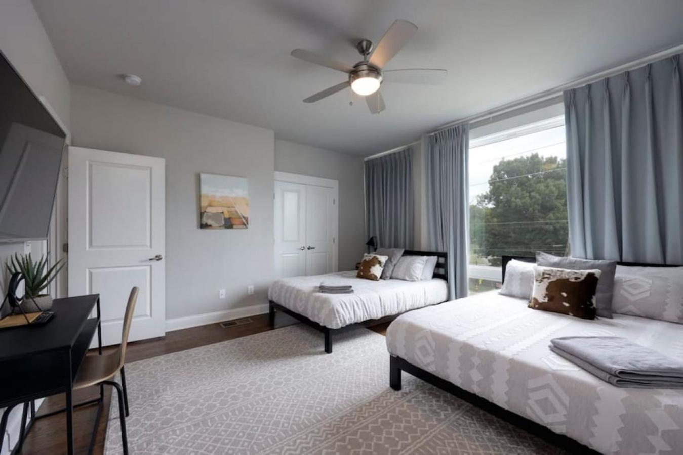 Weho Home, Geodis Park, Mini-golf, Arcade, 10min To Downtown! Sleeps 10! * Nashville