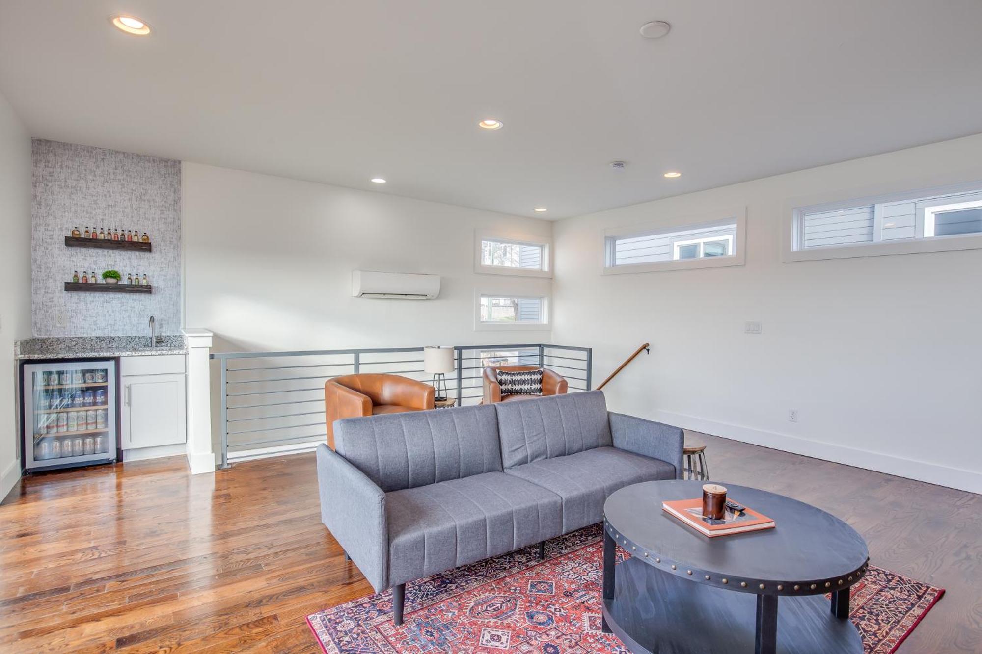 Jack Daniels House With Rooftop Golf, Views! 8min To Whiskey Row! Sleeps 10! Nashville