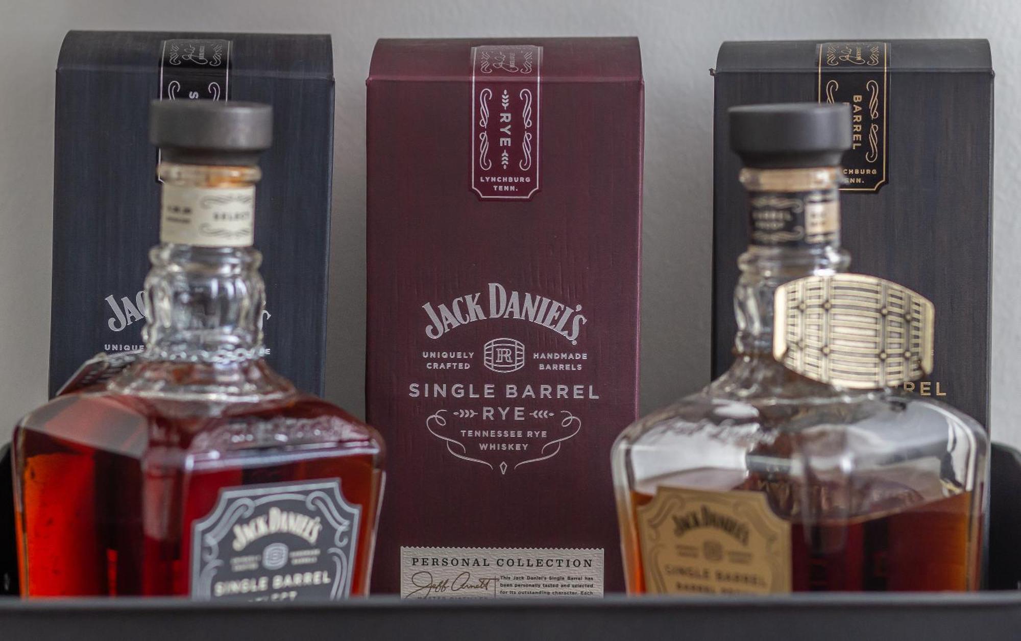 Holiday home Jack Daniels House With Rooftop Golf, Views! 8min To Whiskey Row! Sleeps 10!