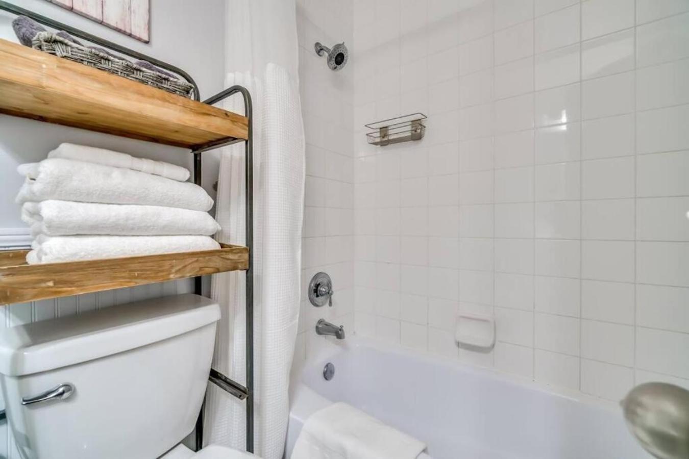 Apartment Downtown Riverfront Unit 780 *