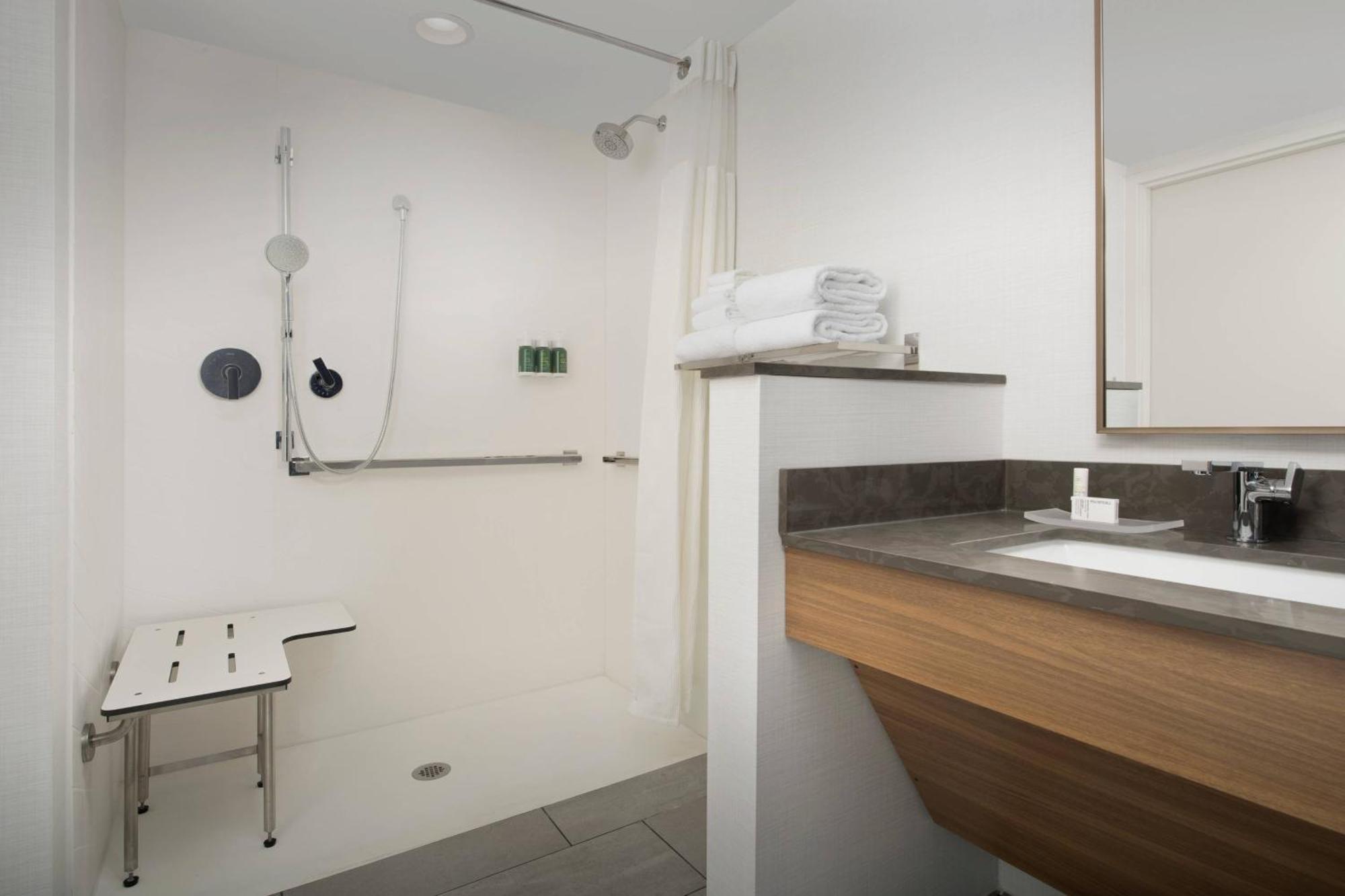 Fairfield & Near Vanderbilt Nashville