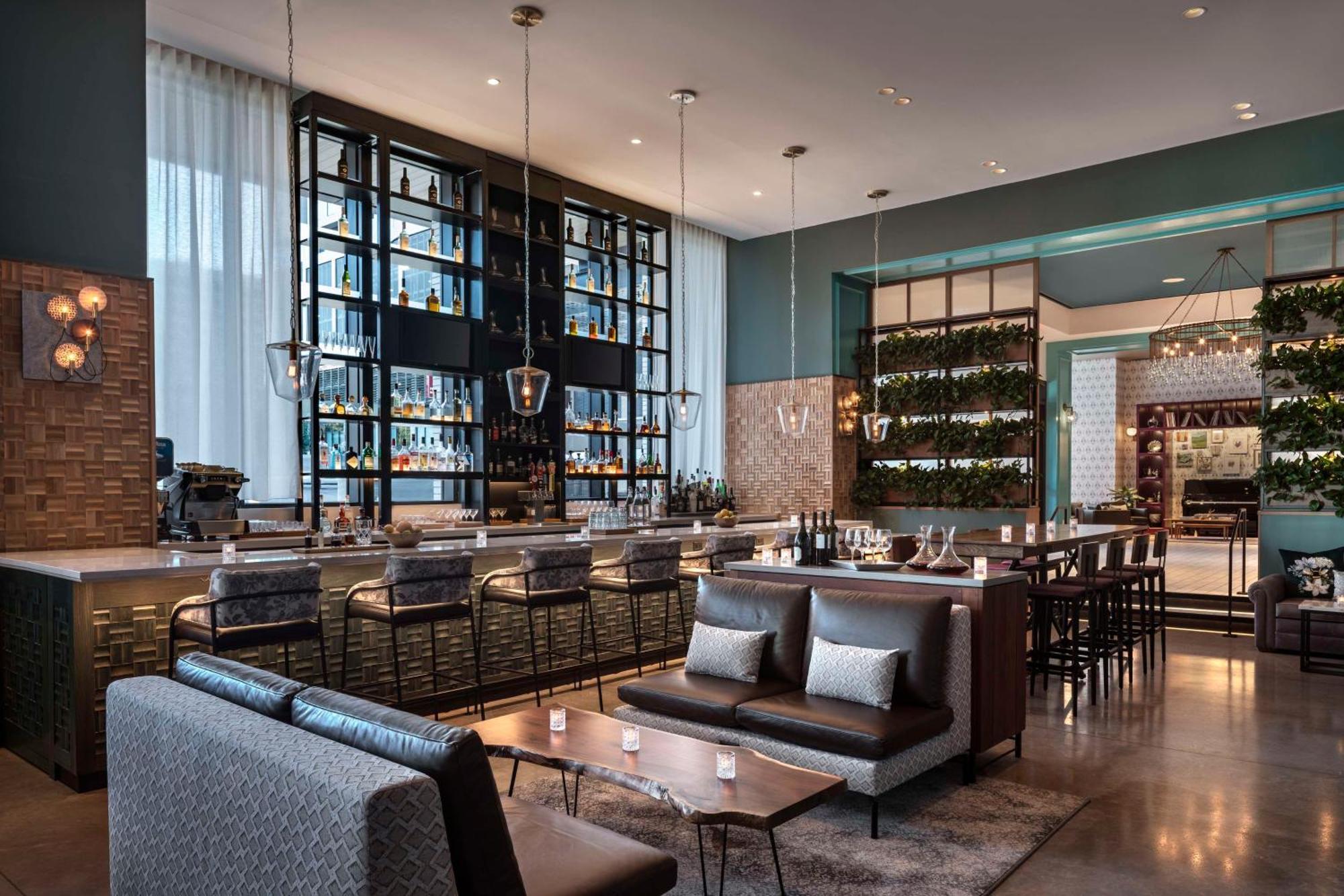 Hyatt Centric Downtown 5*