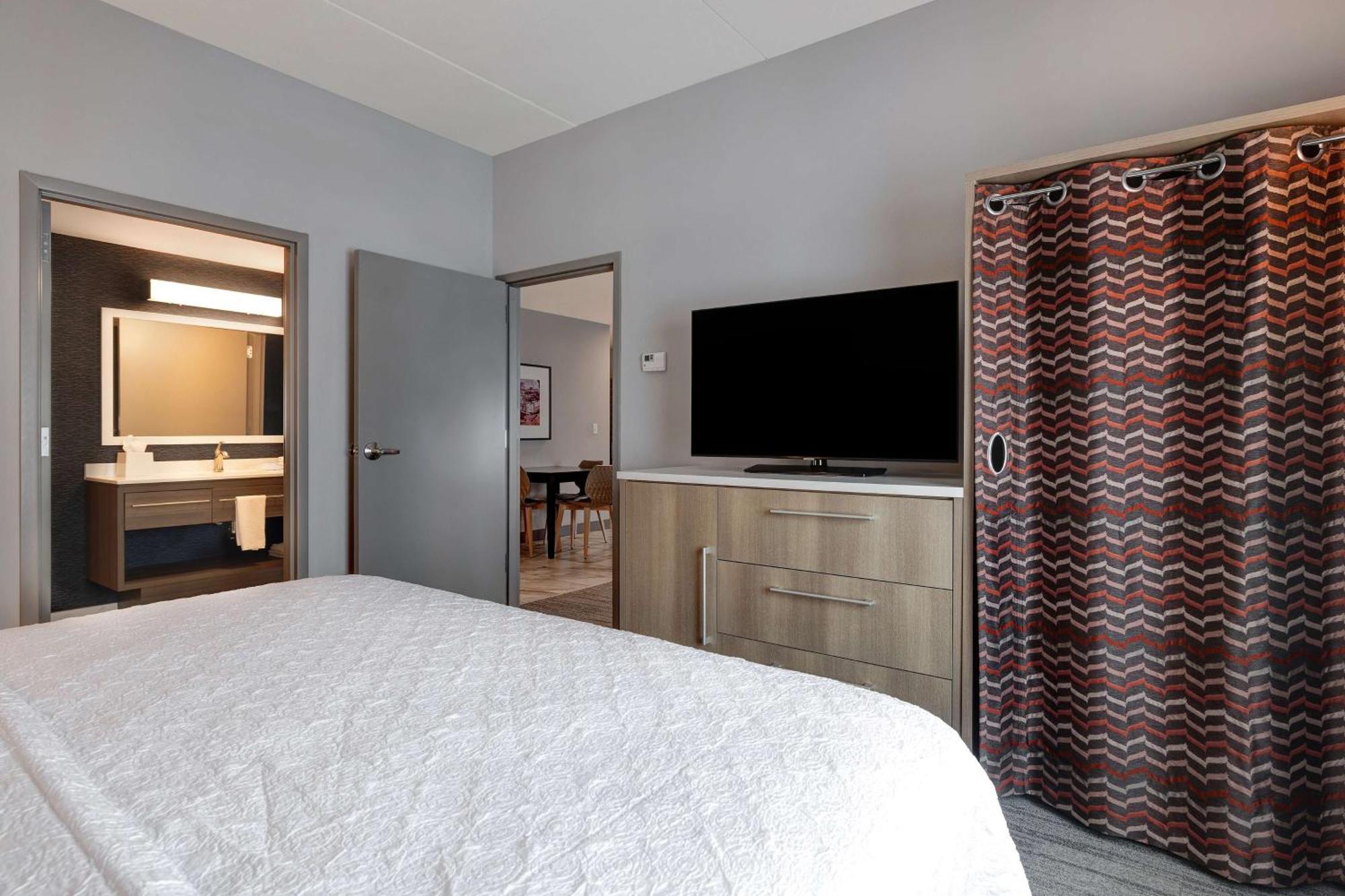 Home2 By Hilton Downtown-metrocenter 3*