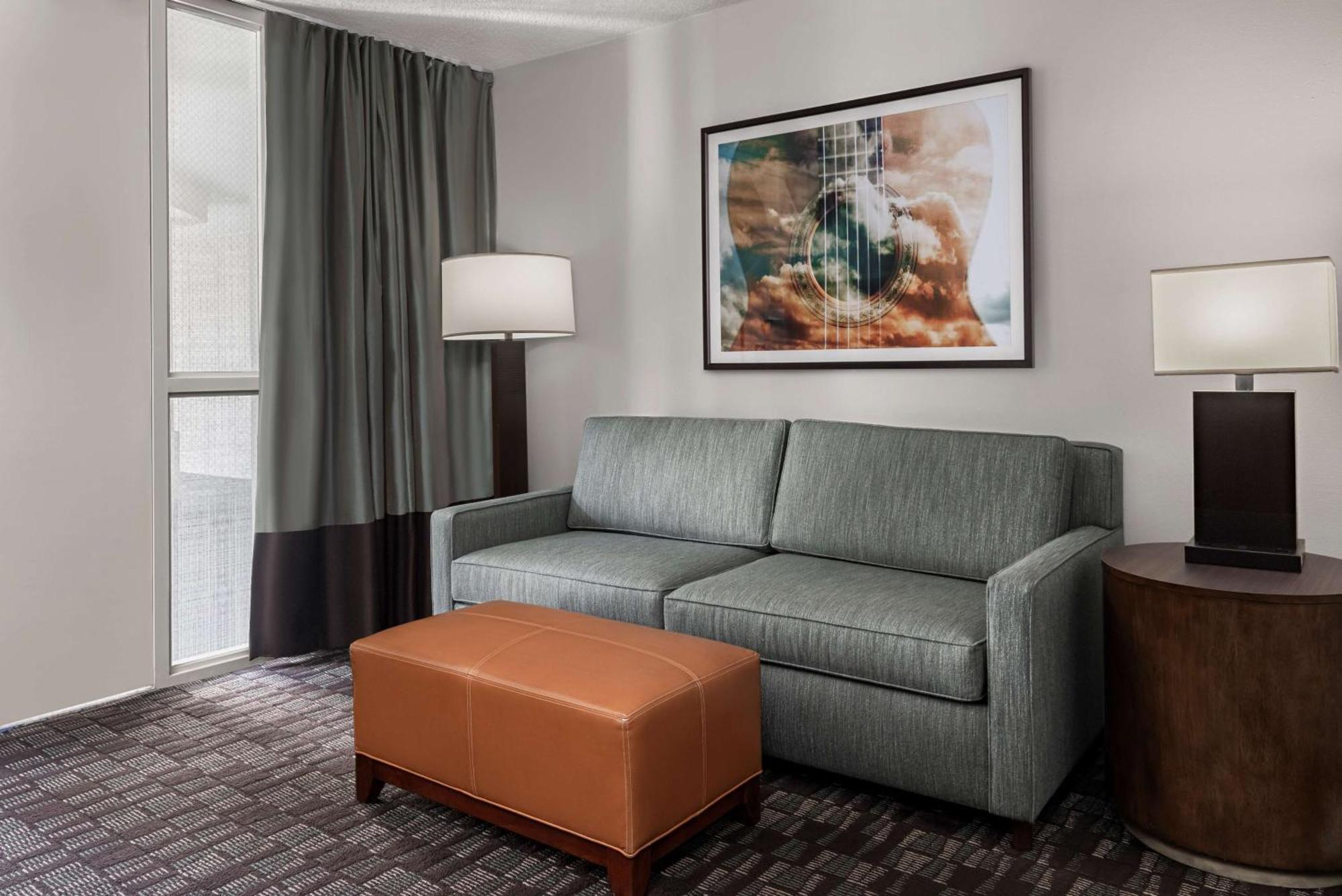 Embassy By Hilton Airport Hotel Nashville