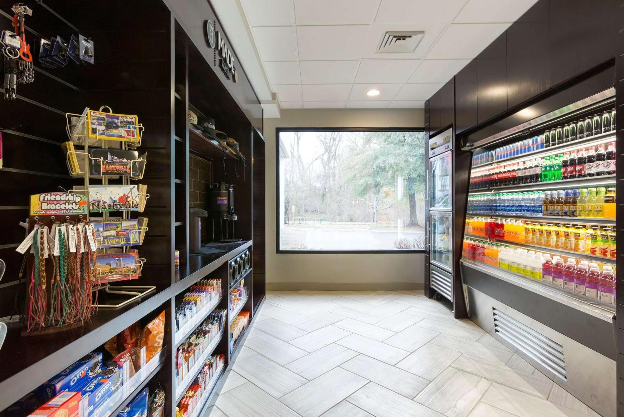 Doubletree By Hilton Airport Nashville