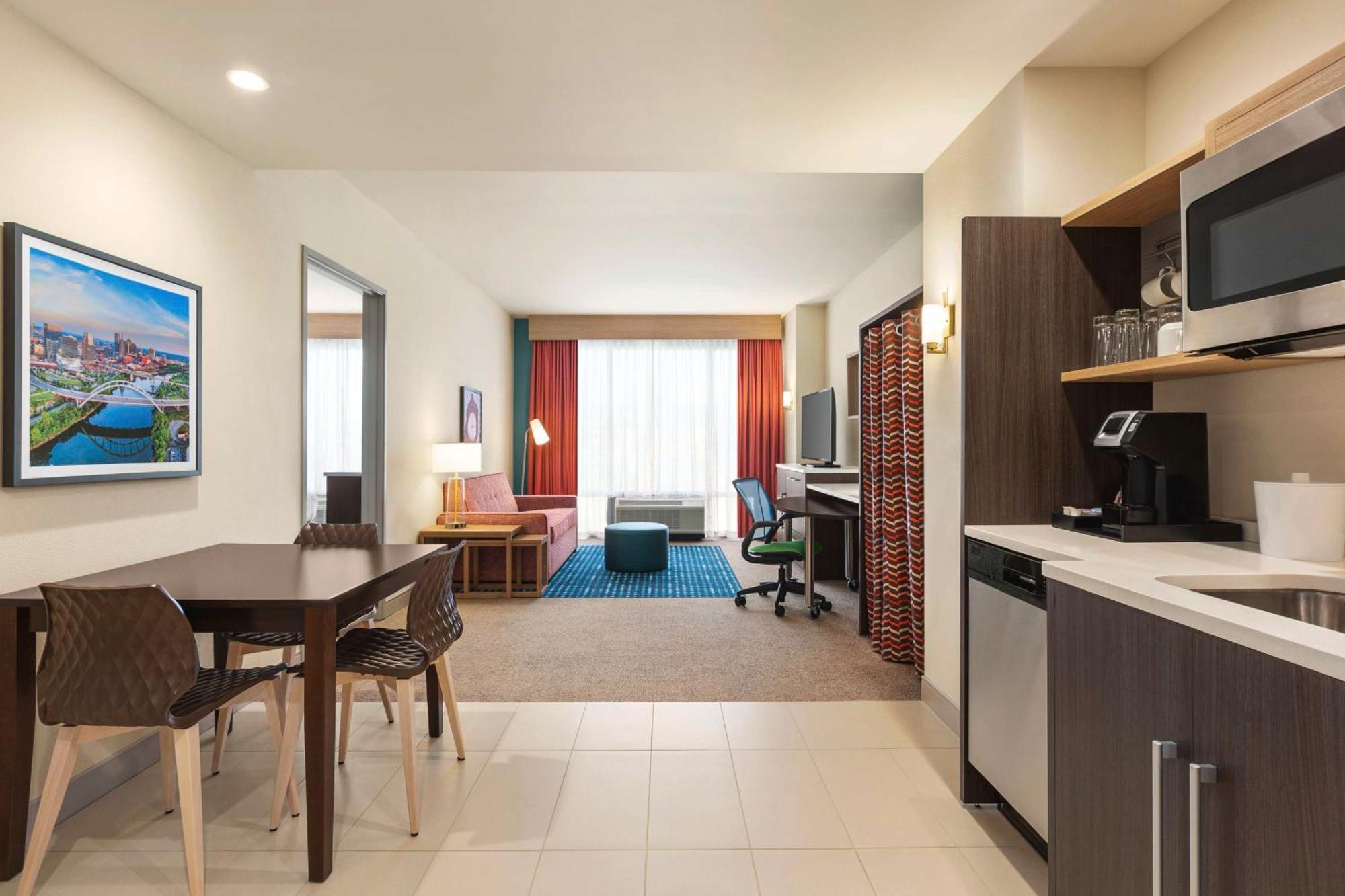 Home2 By Hilton West End Avenue Hotel 3*