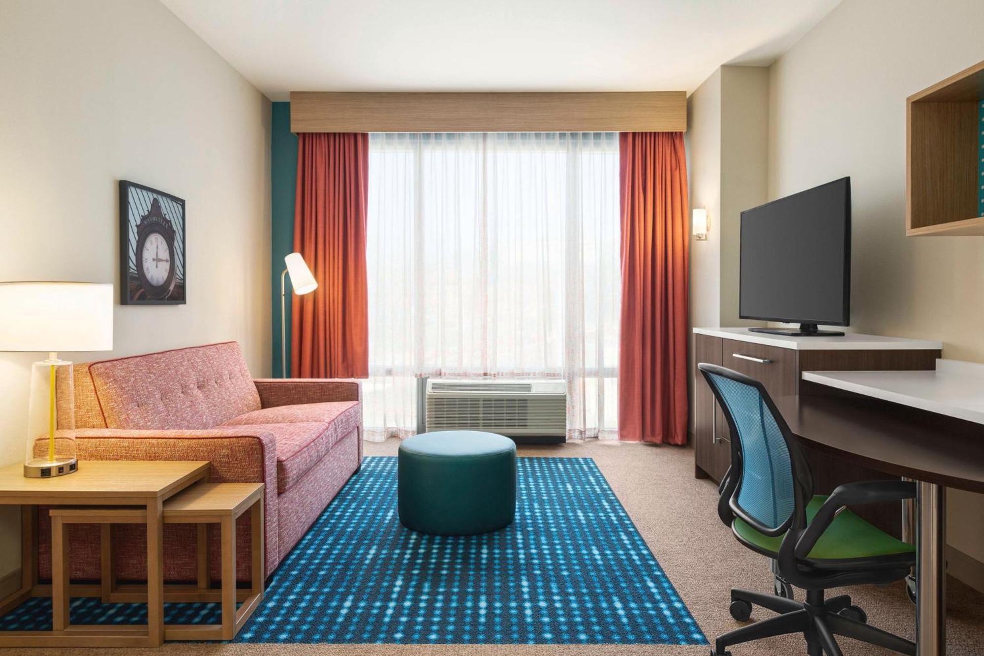 Hotel Home2 By Hilton West End Avenue 3*