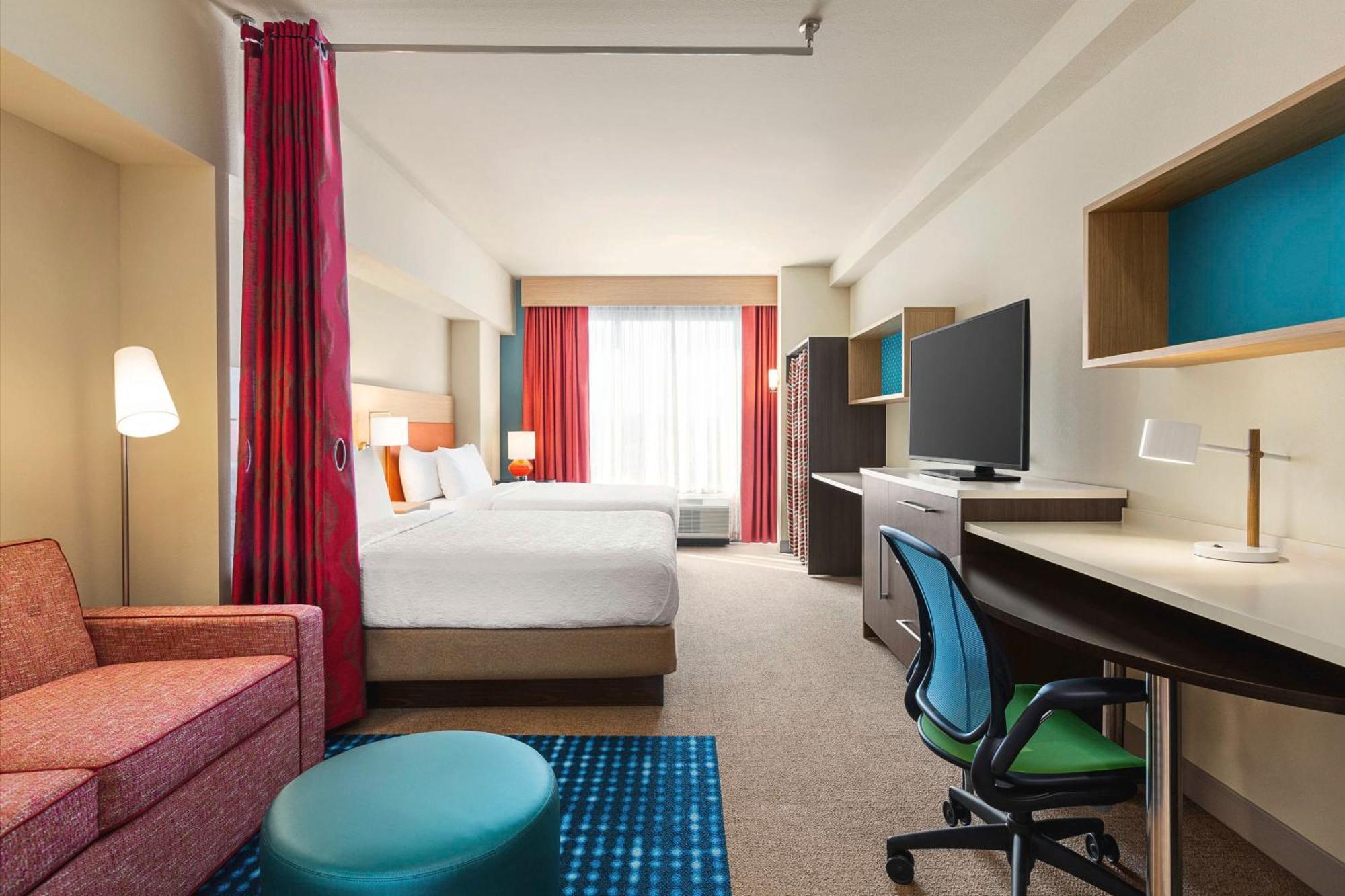 Home2 By Hilton West End Avenue 3*