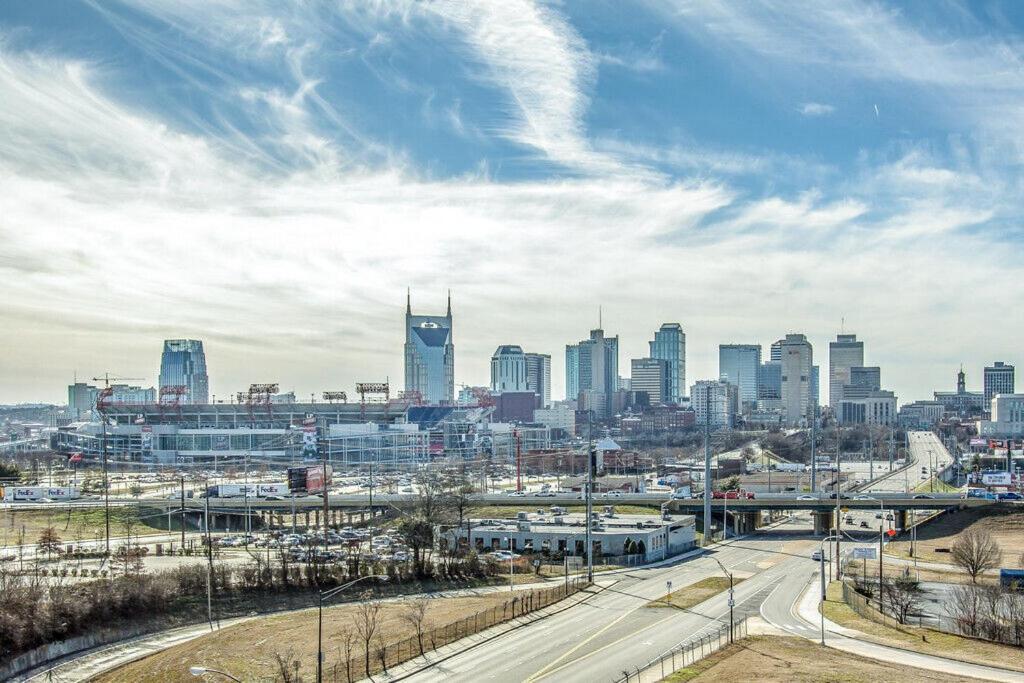 Amazing 2 Bd 4th Floor With Spectacular Views *