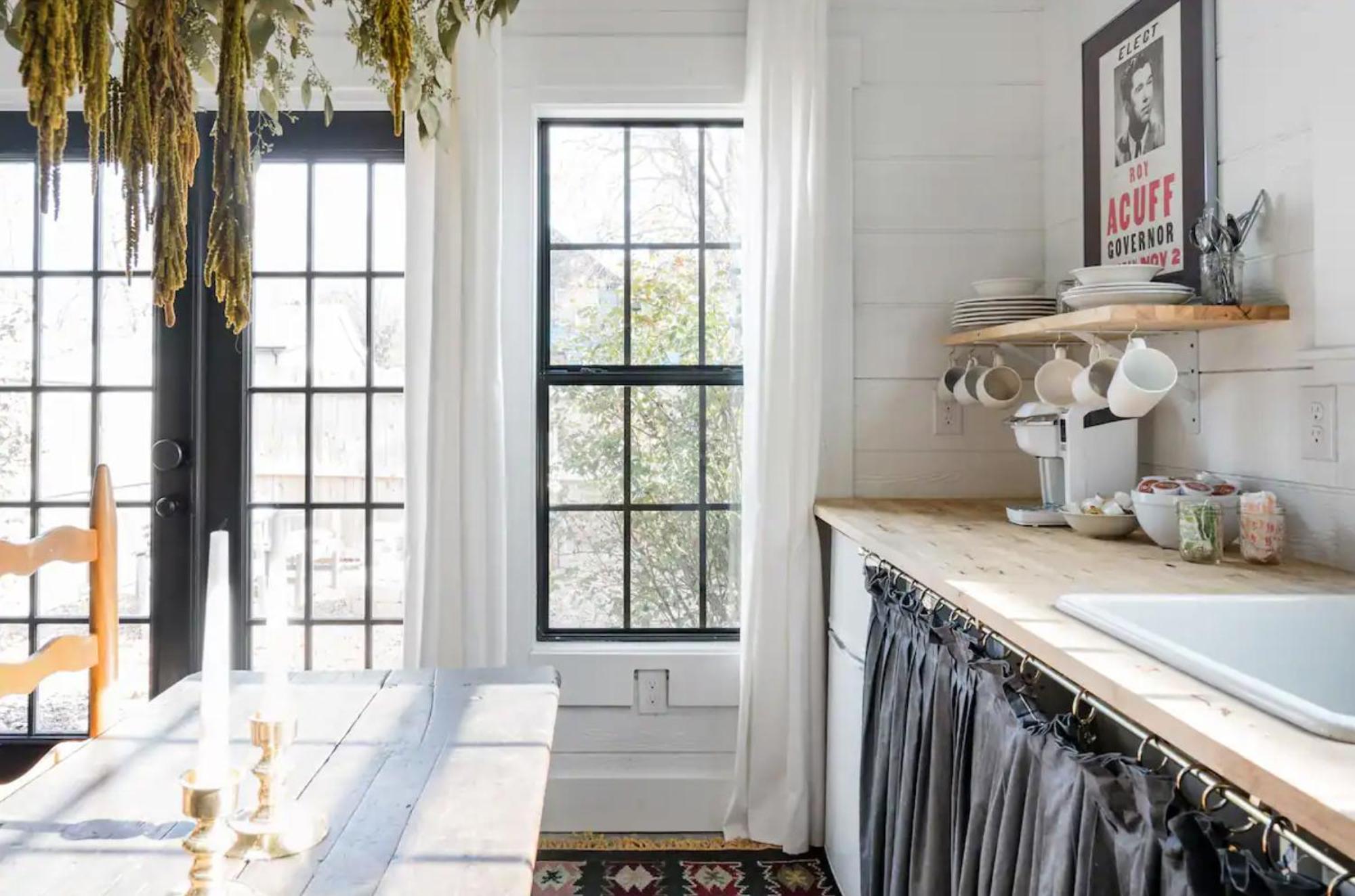 Hip, Cozy With A Fire Pit In Cleveland Park * Nashville