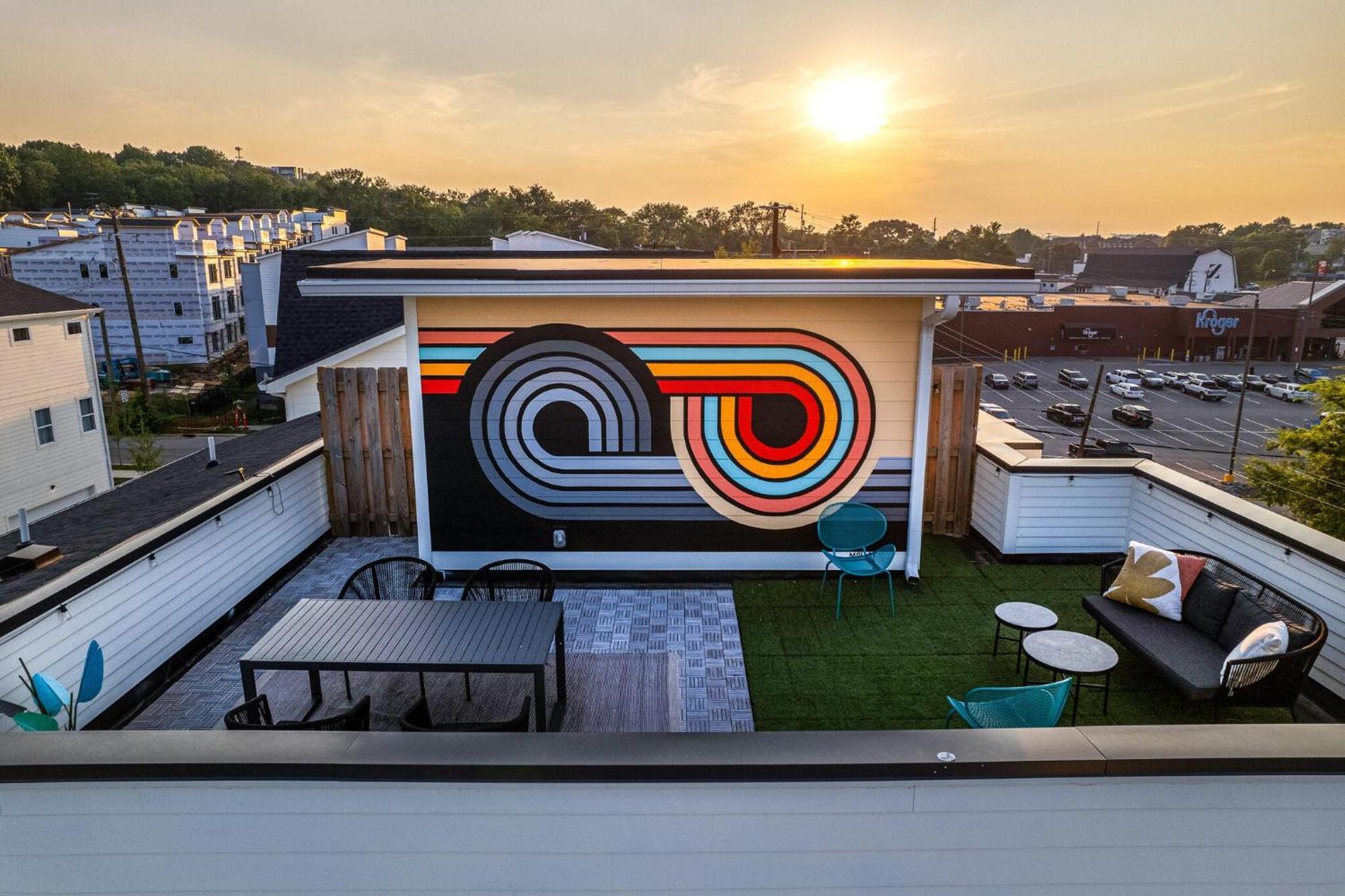 - 5623 Lenox Ave Nashville