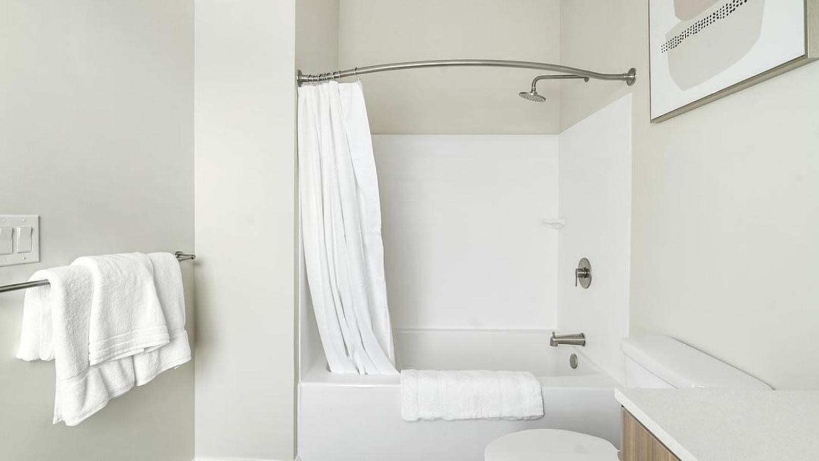 Landing Modern With Amazing Amenities * Nashville