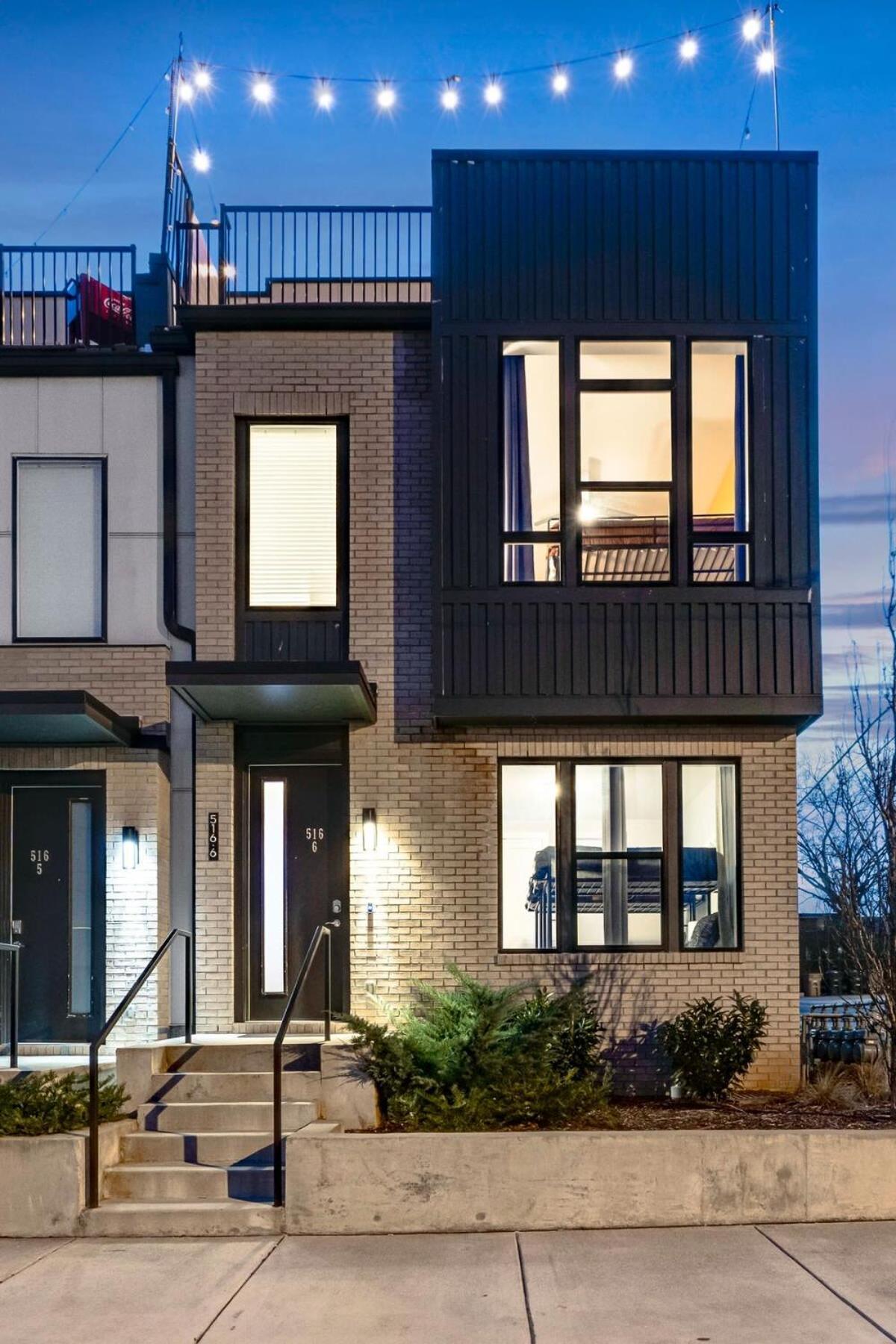 New Luxe 4br 12 Beds - Roofdeck Views - Chefs Kitchen Nashville