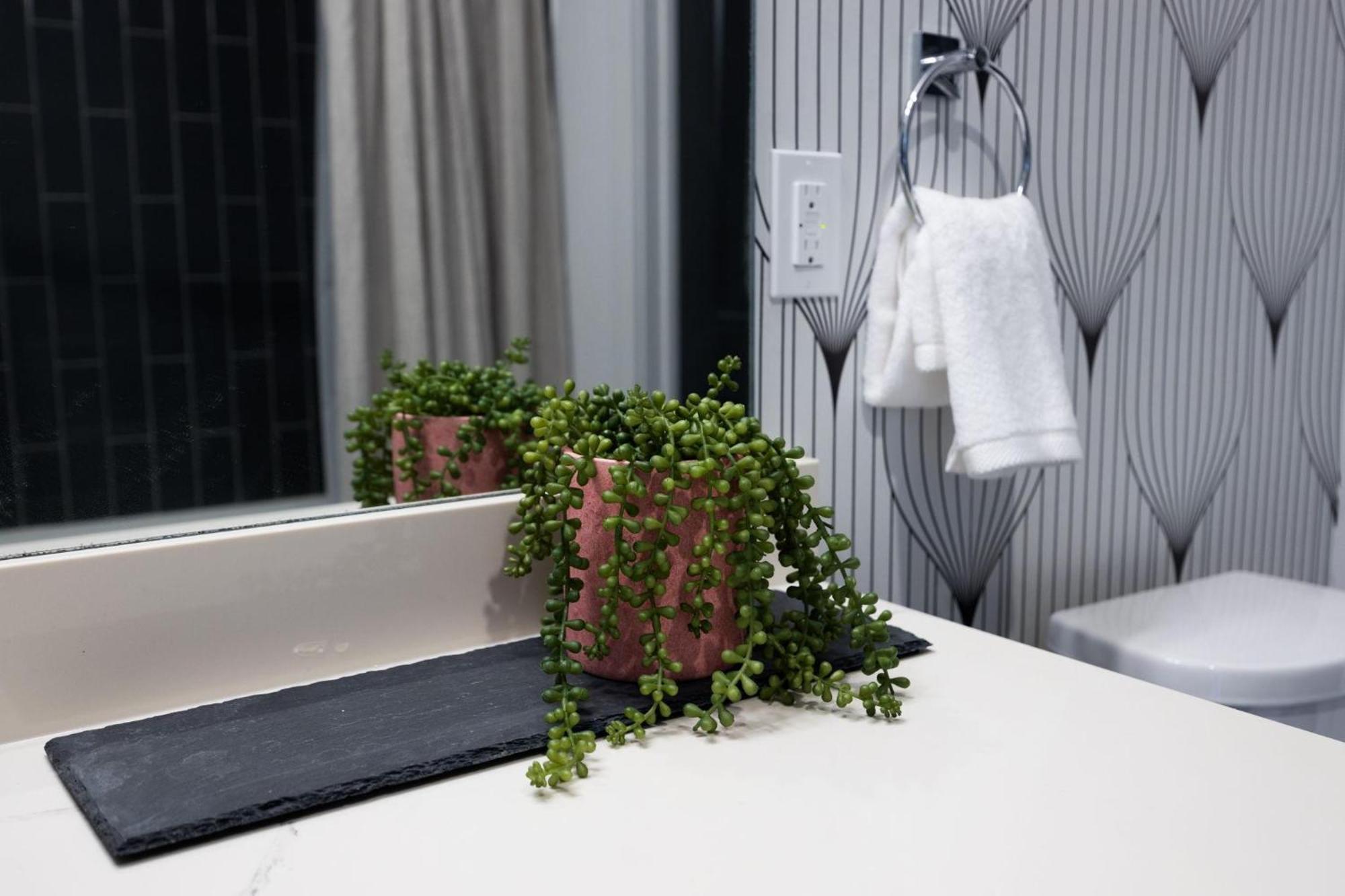 Holiday home Penthouse Blues-odyssey-pool & Gym-mins 2 Broadway Nashville