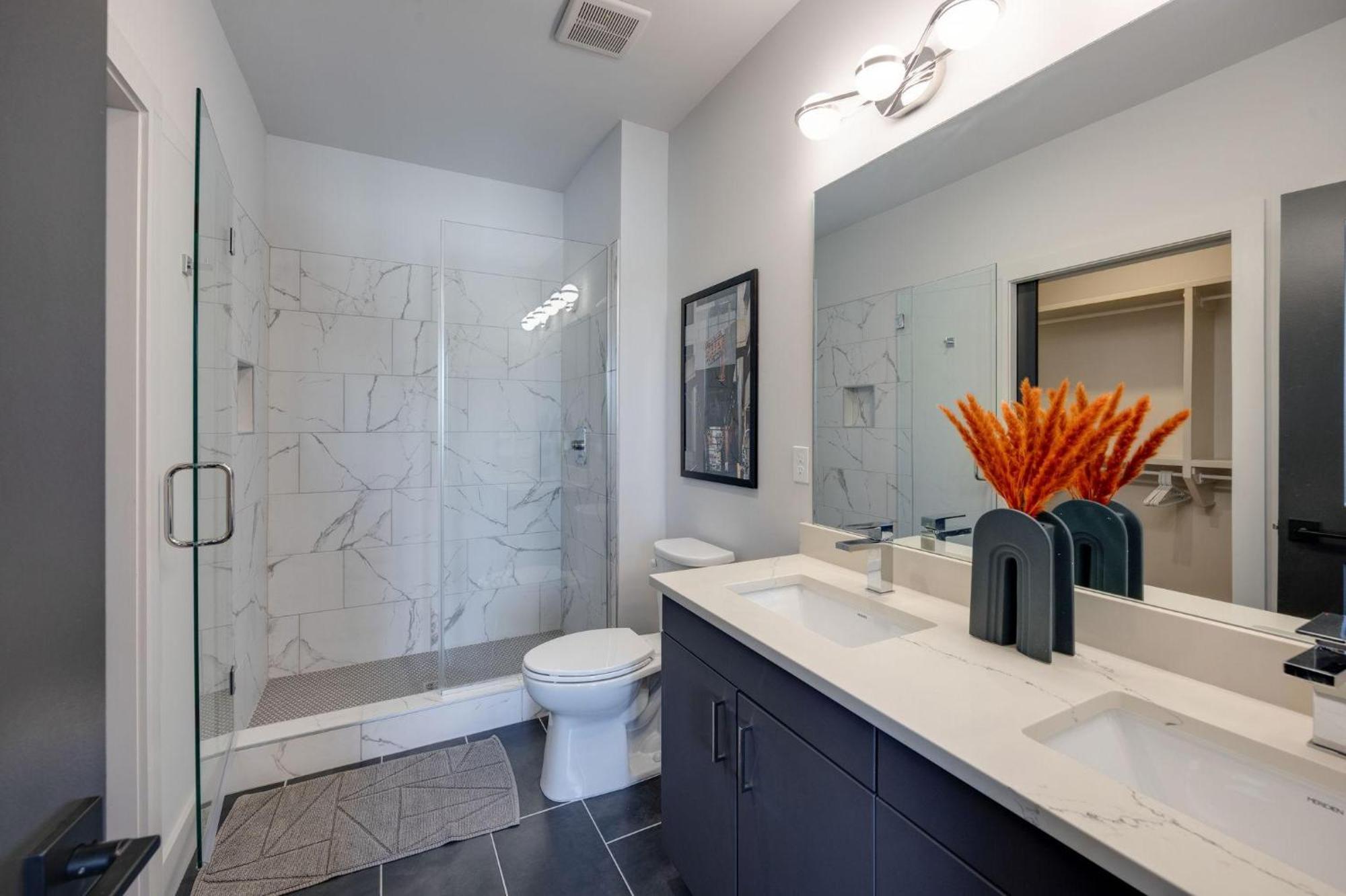 Penthouse Blues-odyssey-pool & Gym-mins 2 Broadway Holiday home Nashville