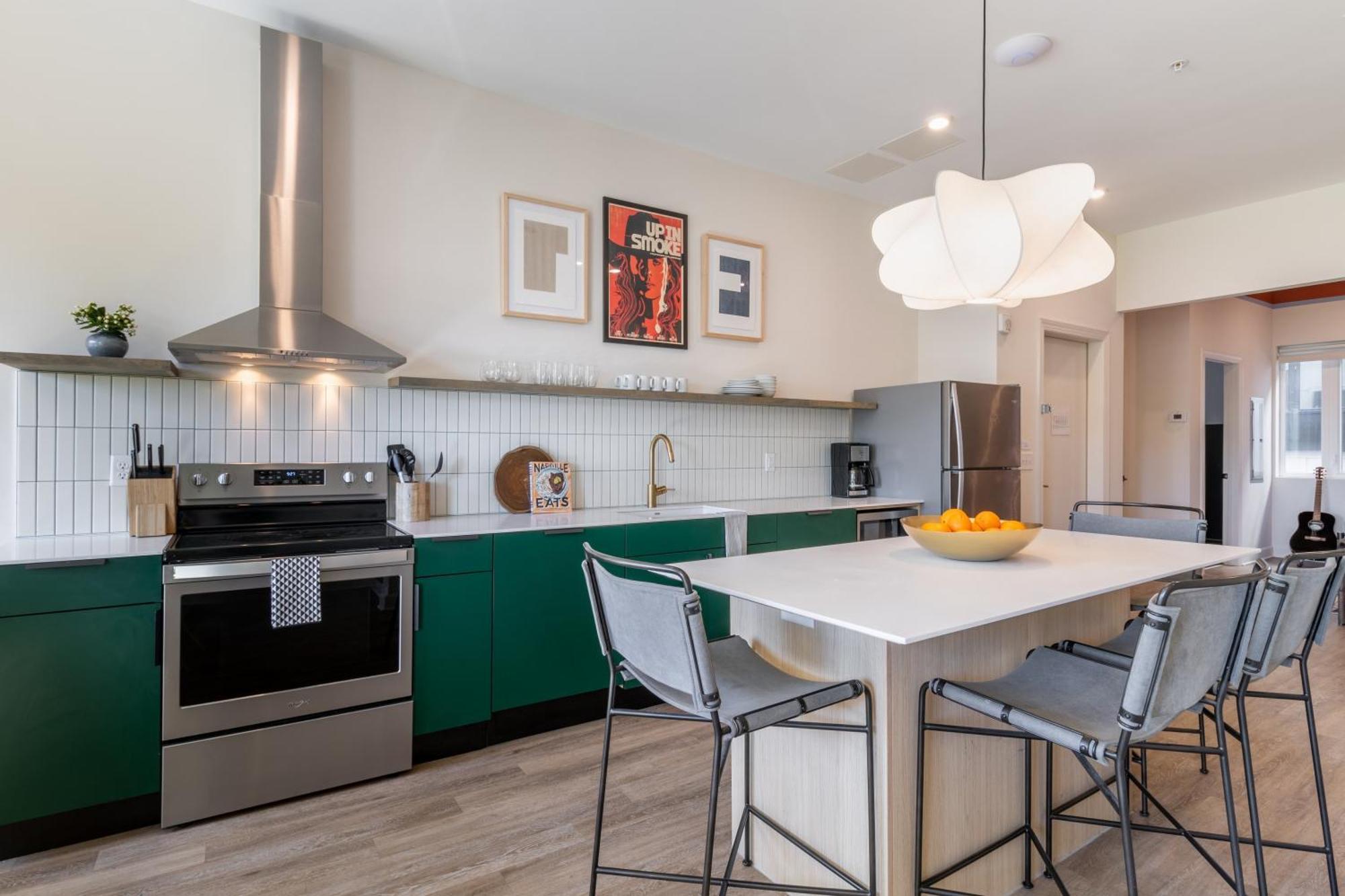 The Conway 5 Bedroom Buyout W Deck In Music City Nashville
