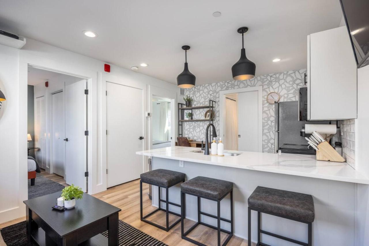 Stylish In Hillsboro Village By Vanderbilt And Belmont Nashville