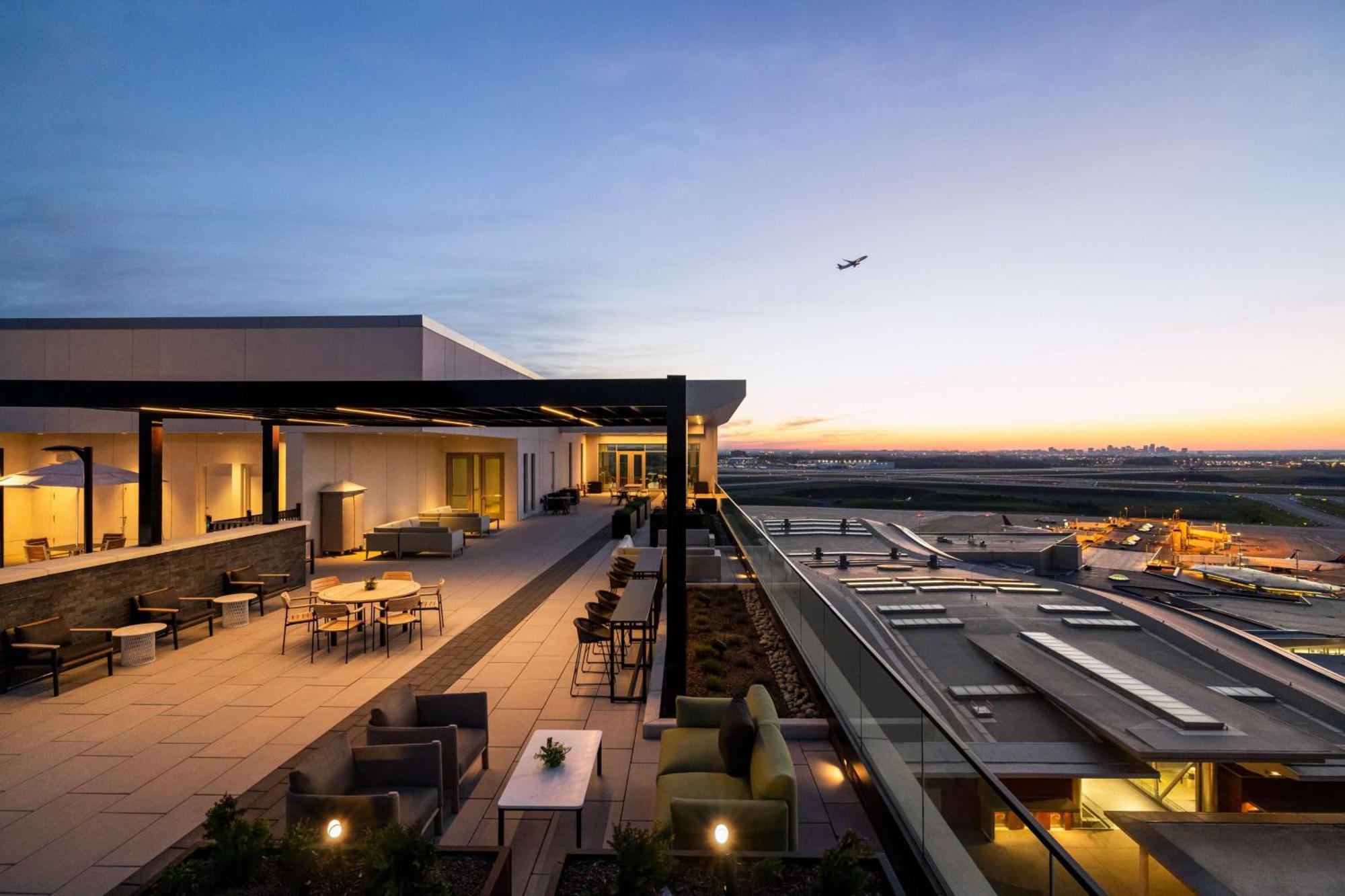 Hotel Hilton Bna Airport Terminal Nashville