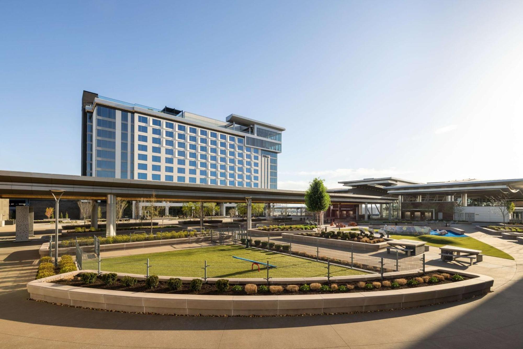 Hilton Bna Airport Terminal 4* Nashville