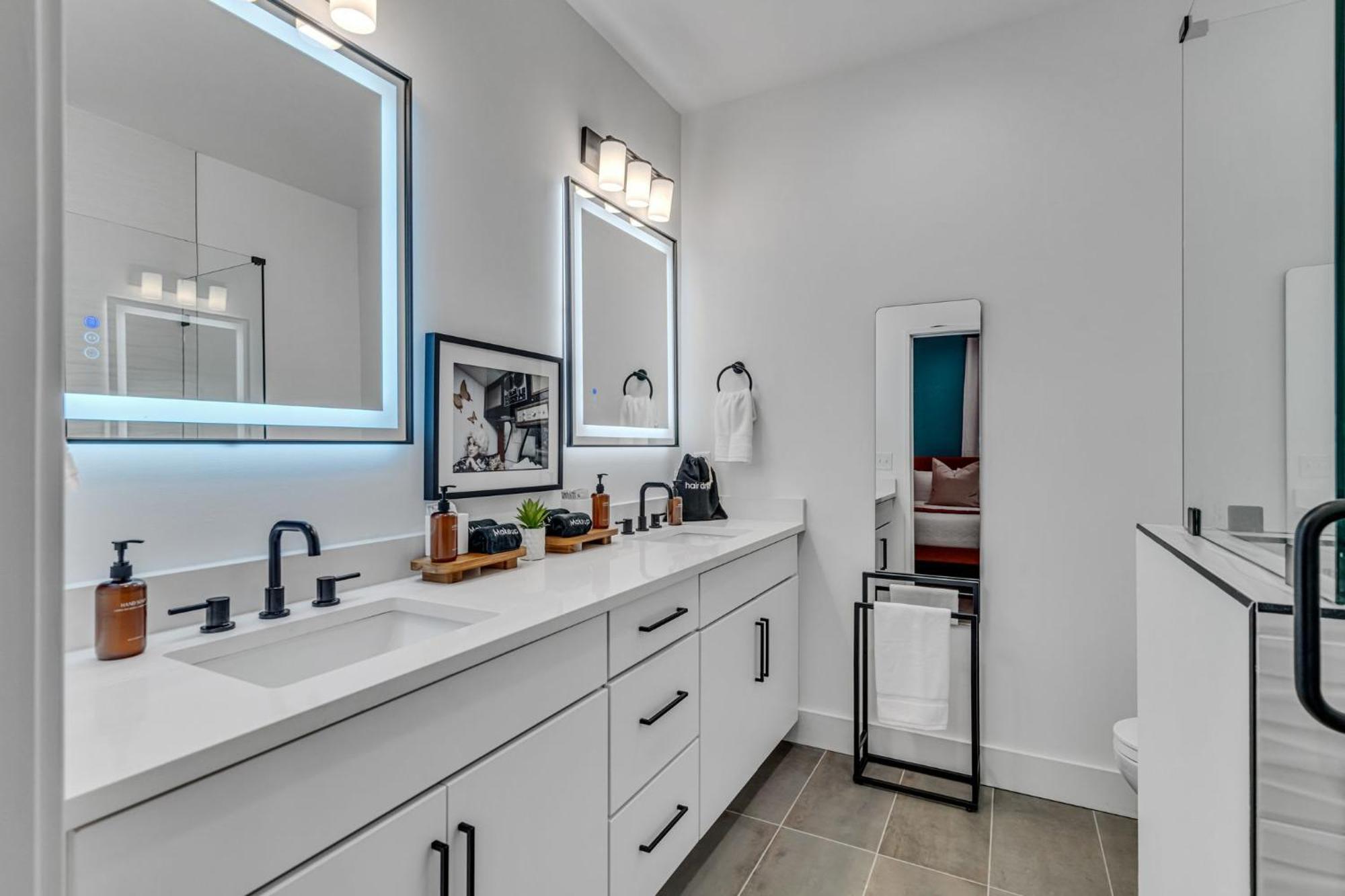 Rooftop Hot Tub & Game - 3 Miles To Downtown * Nashville