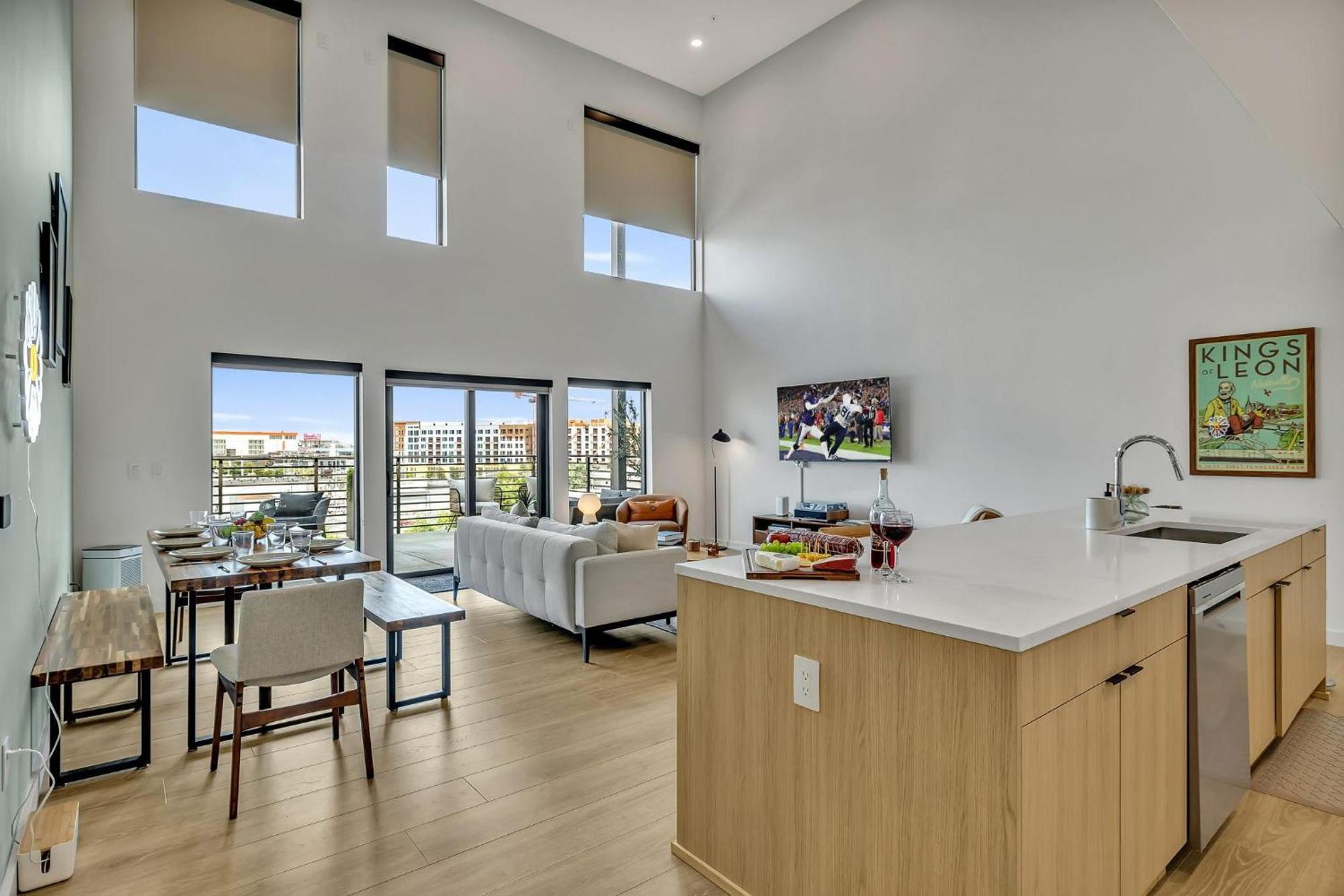 Holiday home - 635 7th Ave S Unit 610 Nashville