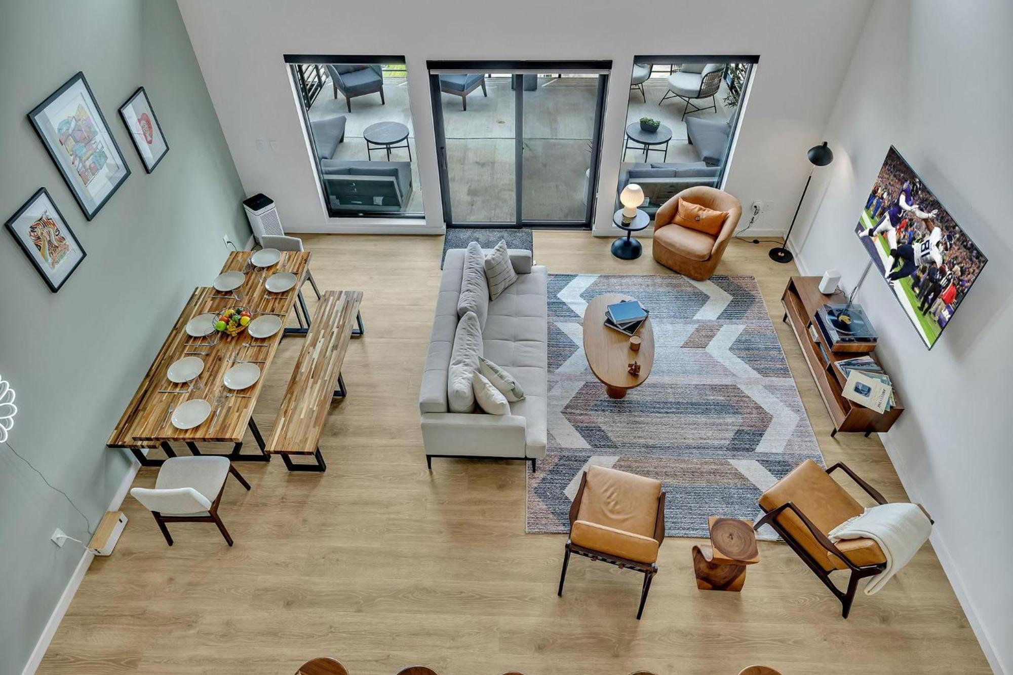 Holiday home - 635 7th Ave S Unit 610 *