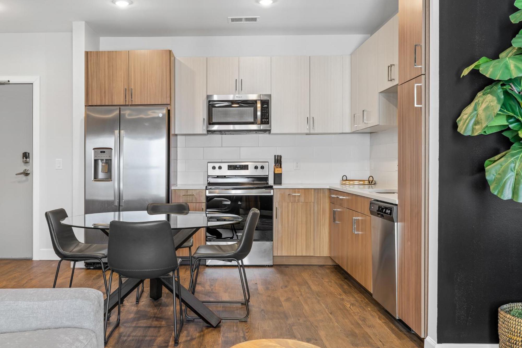 Apartment The Celebrity The Gulch