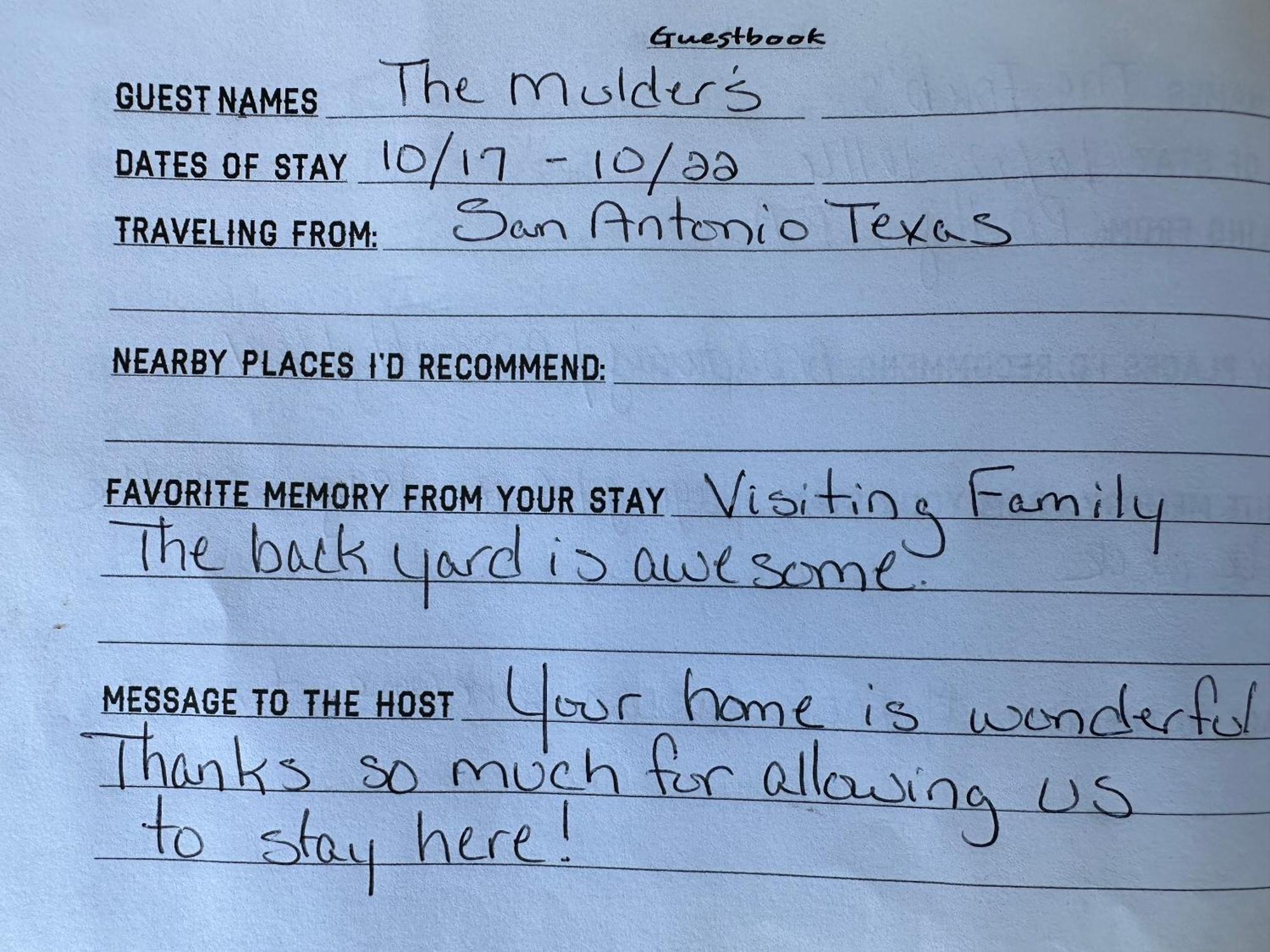 Huge4bedr10mintodtownsafe Holiday home