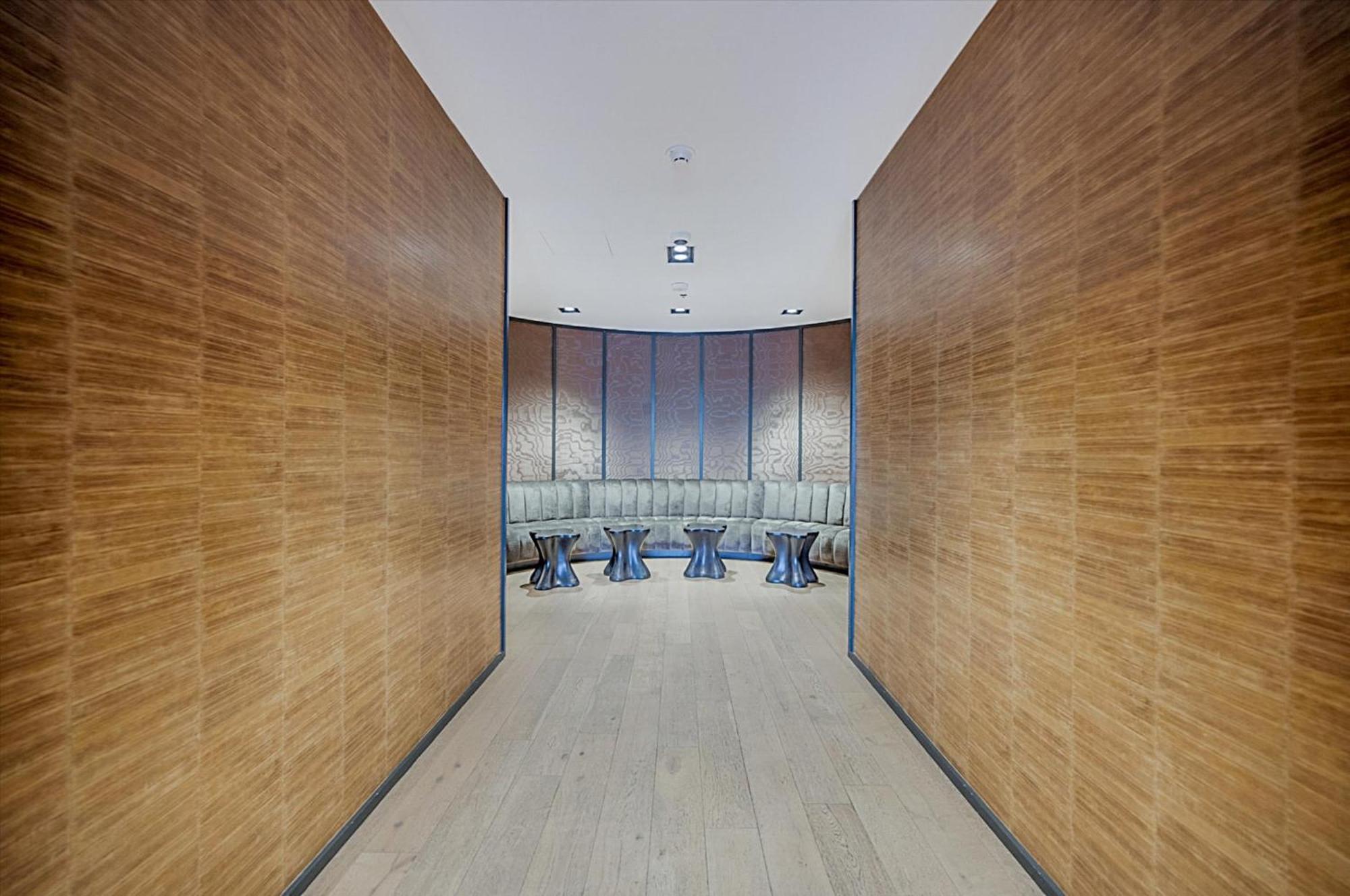 Global Luxury Downtown Apartment