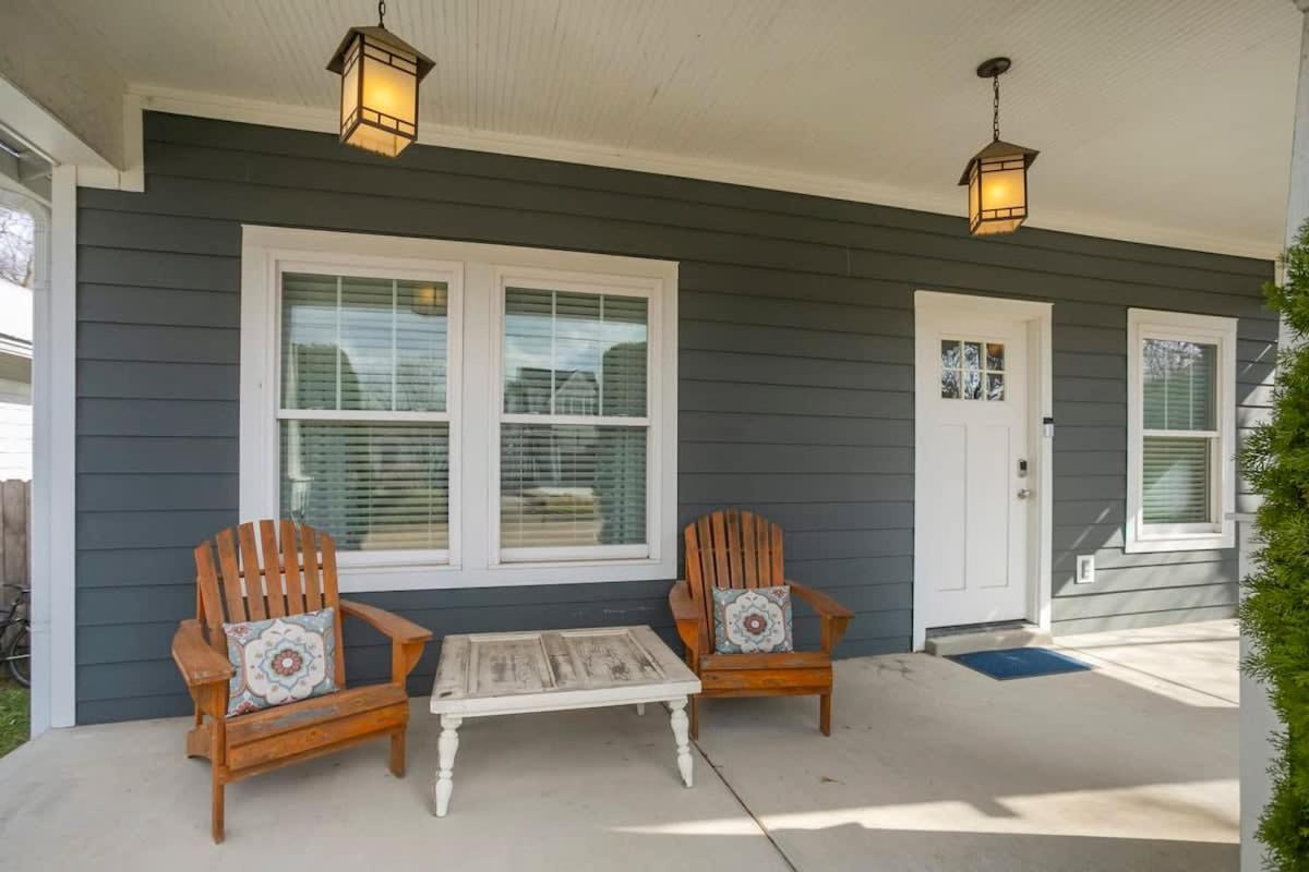 Holiday home July Discount! Close To Downtown, Yard *