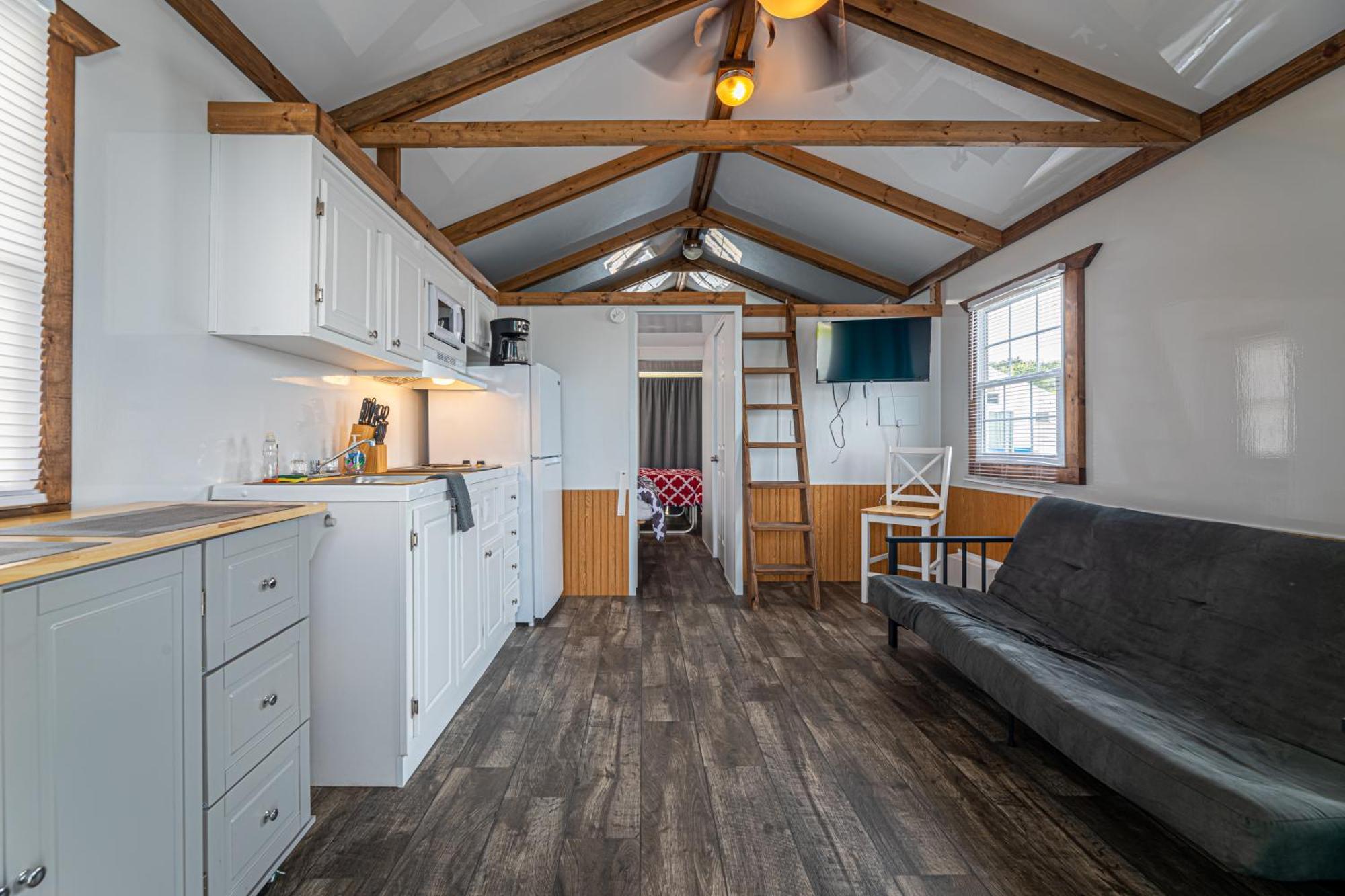 Four Corners Rv *