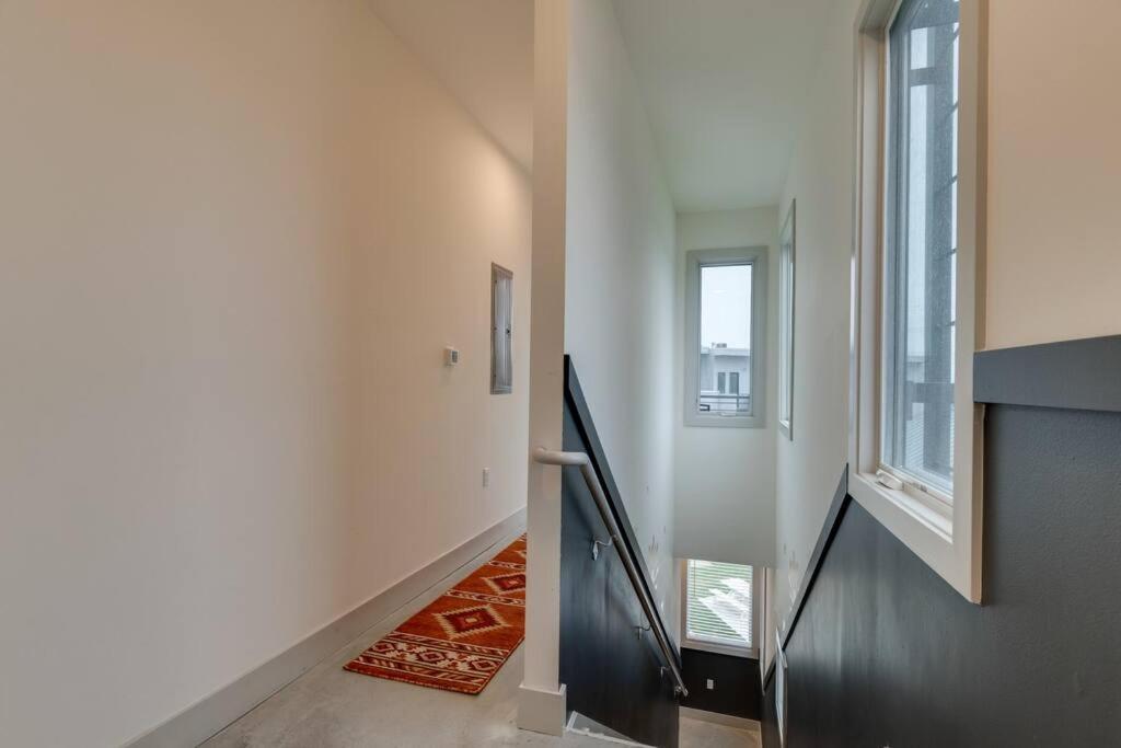 Chic Condo, 2mi To Downtown, Sleeps 8, By Geodis Apartment *
