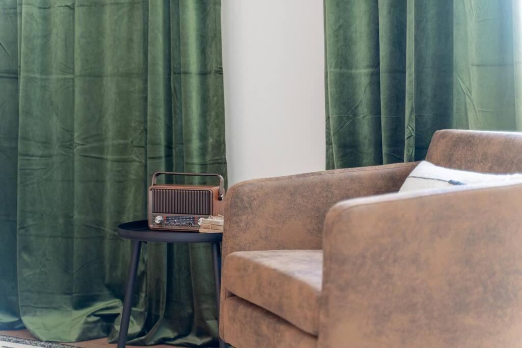 Apartment Splash & Explore Riverfront Near Broadway