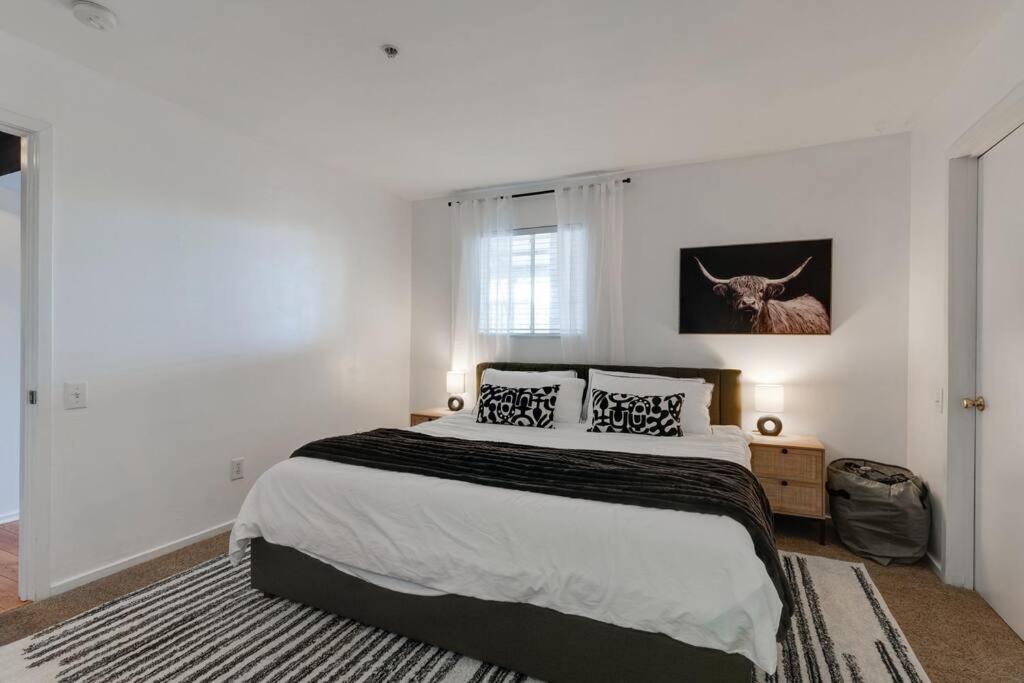 Splash & Explore Riverfront Near Broadway *