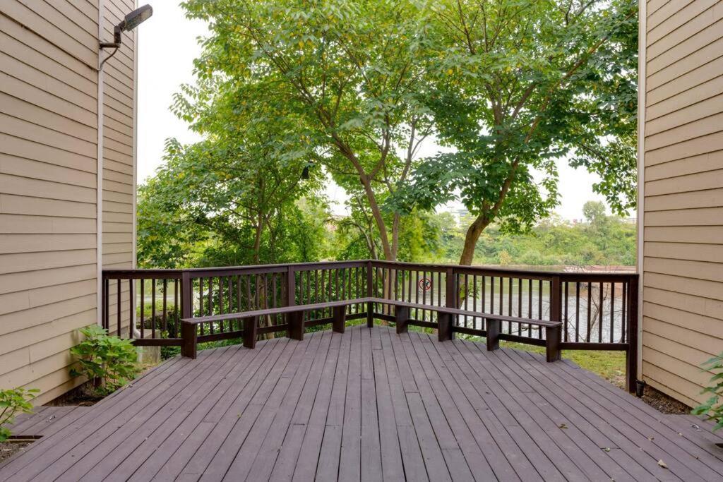 Splash & Explore Riverfront Near Broadway