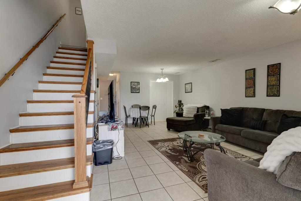 Lovely 2 Bdr With Balcony 2m To Broadway Apartment Nashville