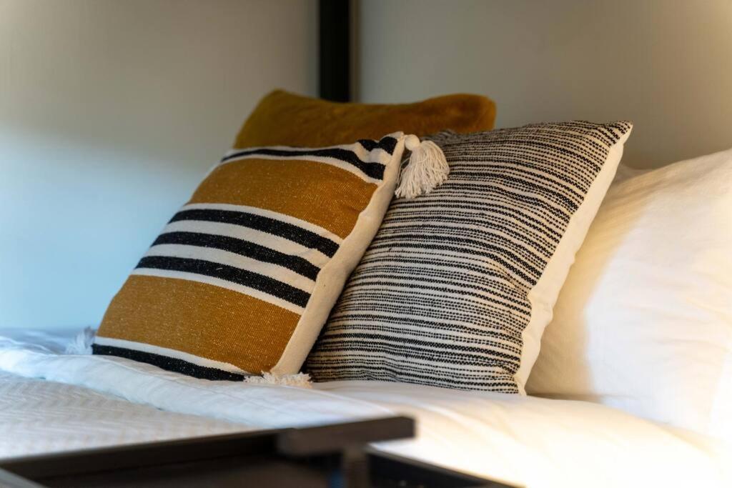 Apartment Sleep 8 In Our Cozy Colonial 2miles From Broadway Nashville