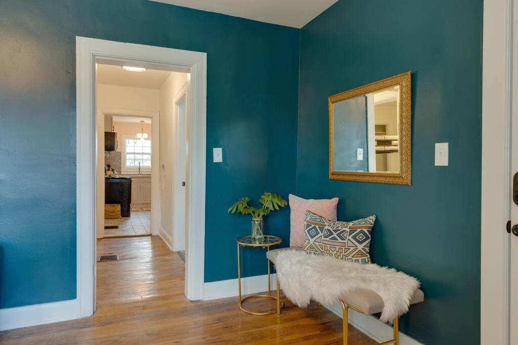 Sleep 8 In Our Cozy Colonial 2miles From Broadway Apartment Nashville