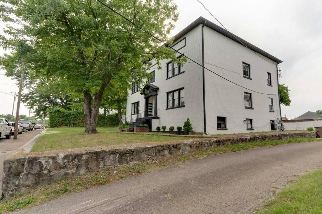 Apartment Sleep 8 In Our Cozy Colonial 2miles From Broadway Nashville