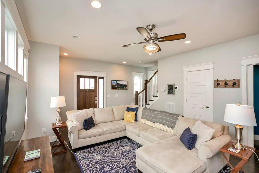 Views, Under 2mi Broadway, Gated Parking Nashville