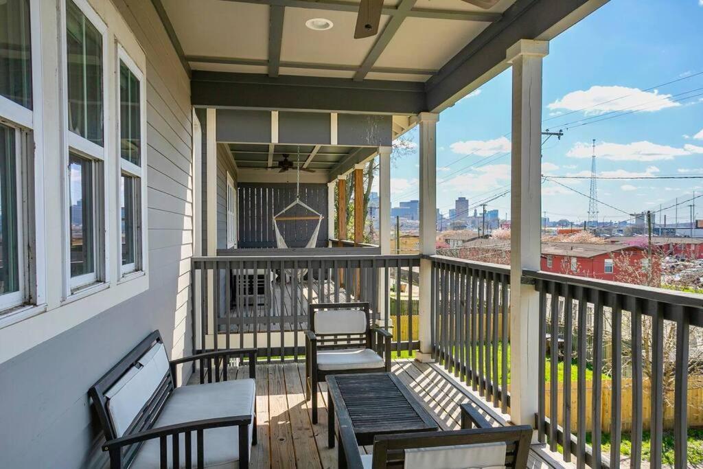 Holiday home Views, Under 2mi Broadway, Gated Parking