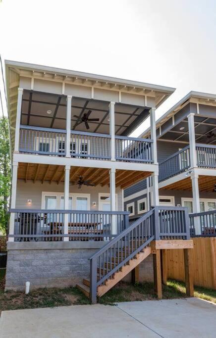 Views, Under 2mi Broadway, Gated Parking