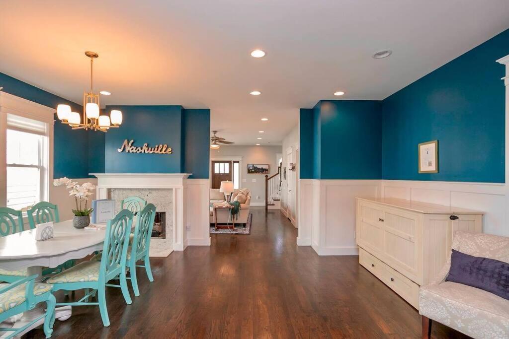 Views, Under 2mi Broadway, Gated Parking Holiday home