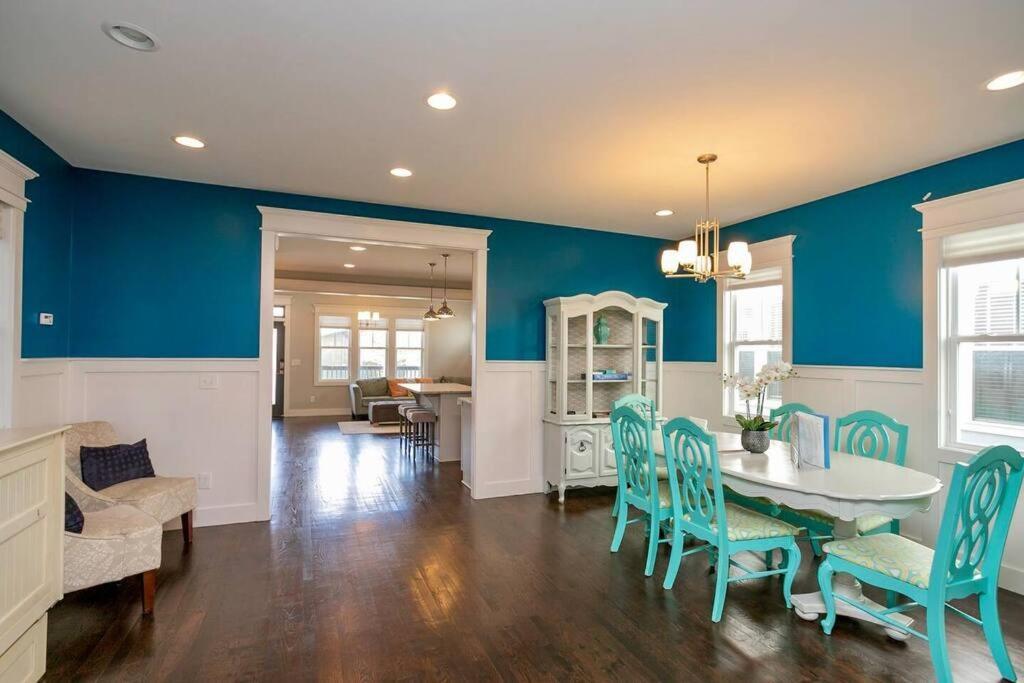 Holiday home Views, Under 2mi Broadway, Gated Parking Nashville