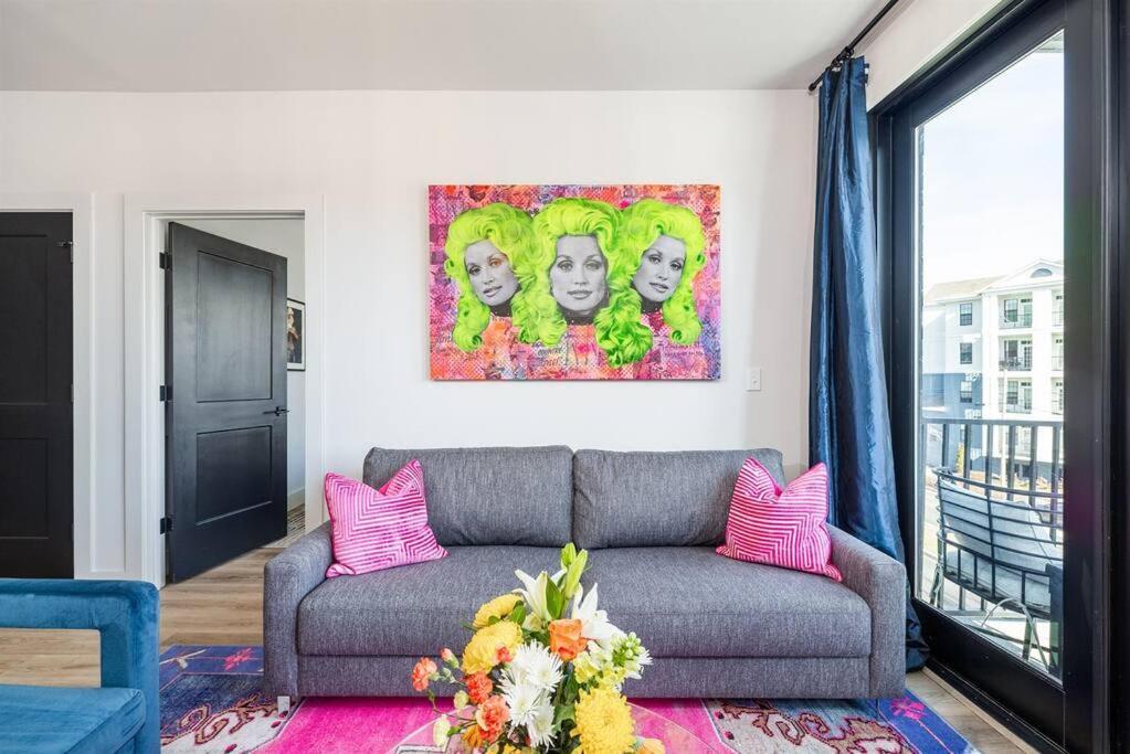 Apartment Downtown Midtown Vanderbilt, Honky Tonk Party Pad 2, Parking Gym Pool
