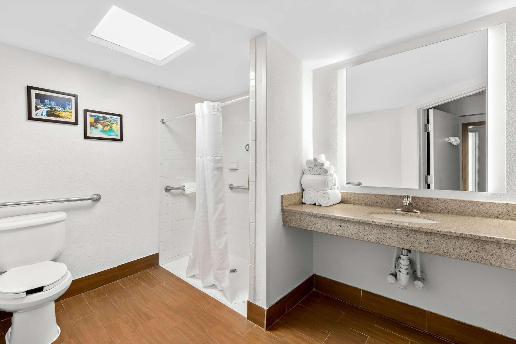 Hotel Comfort & Near Tanger Outlets I-24 Antioch Nashville