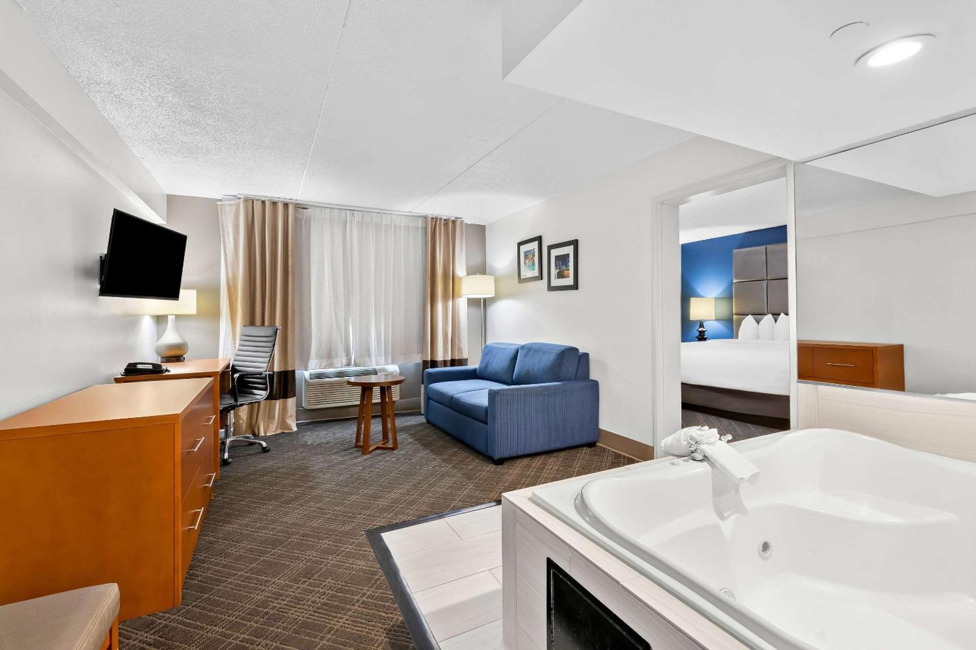 Comfort & Near Tanger Outlets I-24 Antioch 3* Nashville