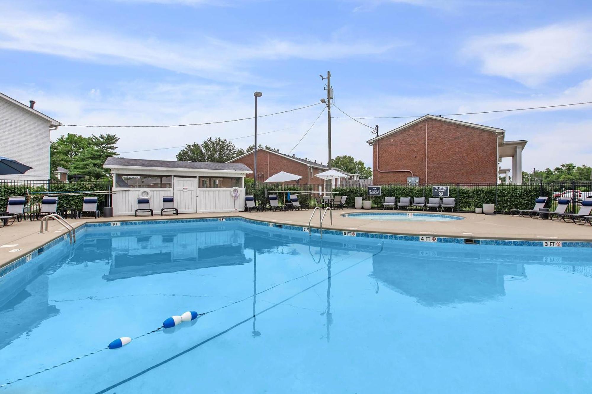 Brentwood N9 I Cozy & Comfy I 2bd I Free Parking Apartment *