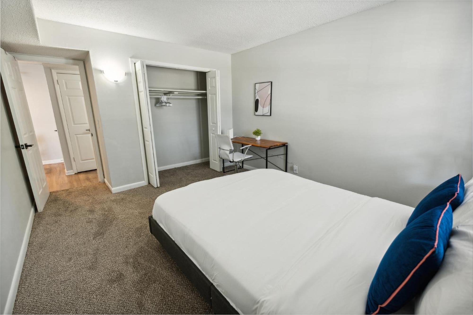 Apartment Brentwood A2 I Cozy & Comfy I 2bd I Free Parking