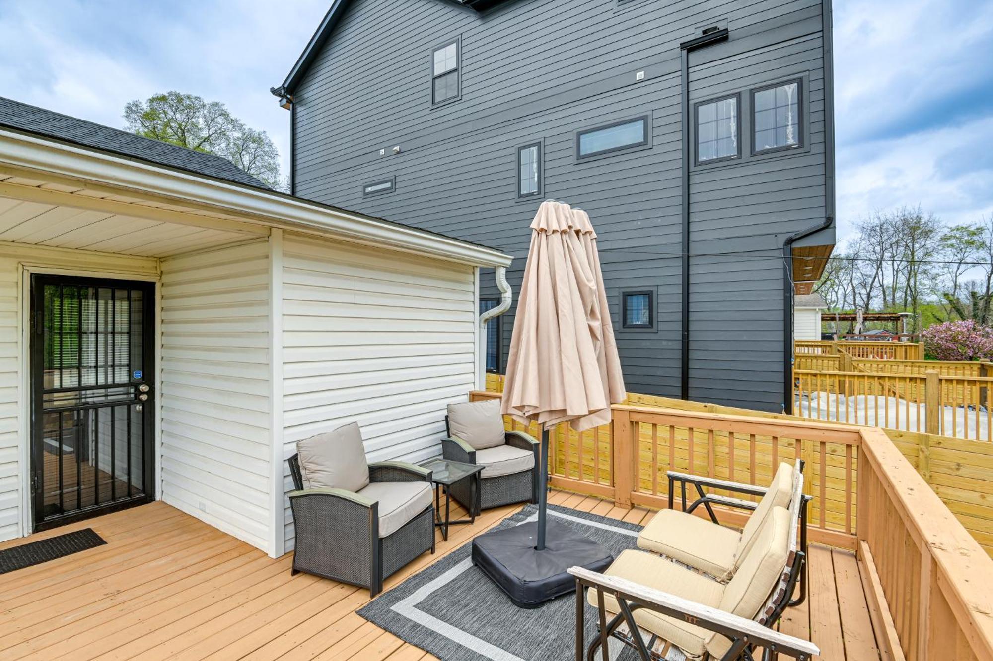 Modern Vacation About 3 Mi To Downtown!